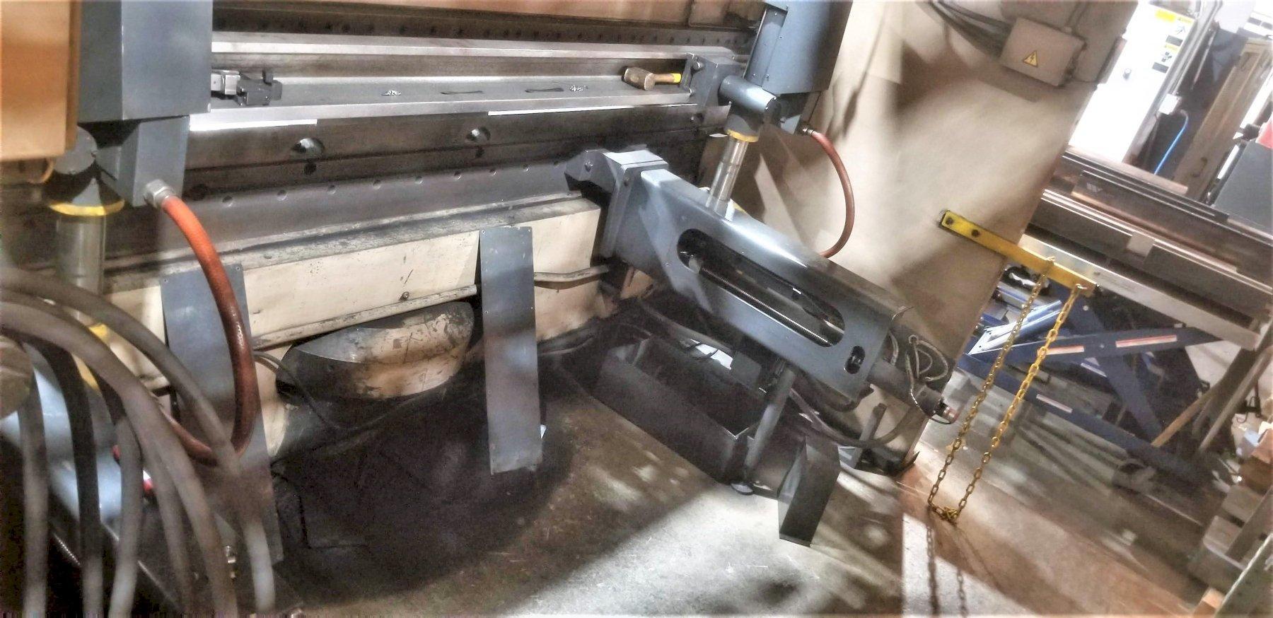 Cincinnati 350 ton x 144″ 350AF x 10 Hydraulic Press Brake with Cincinnati windows based 3axis