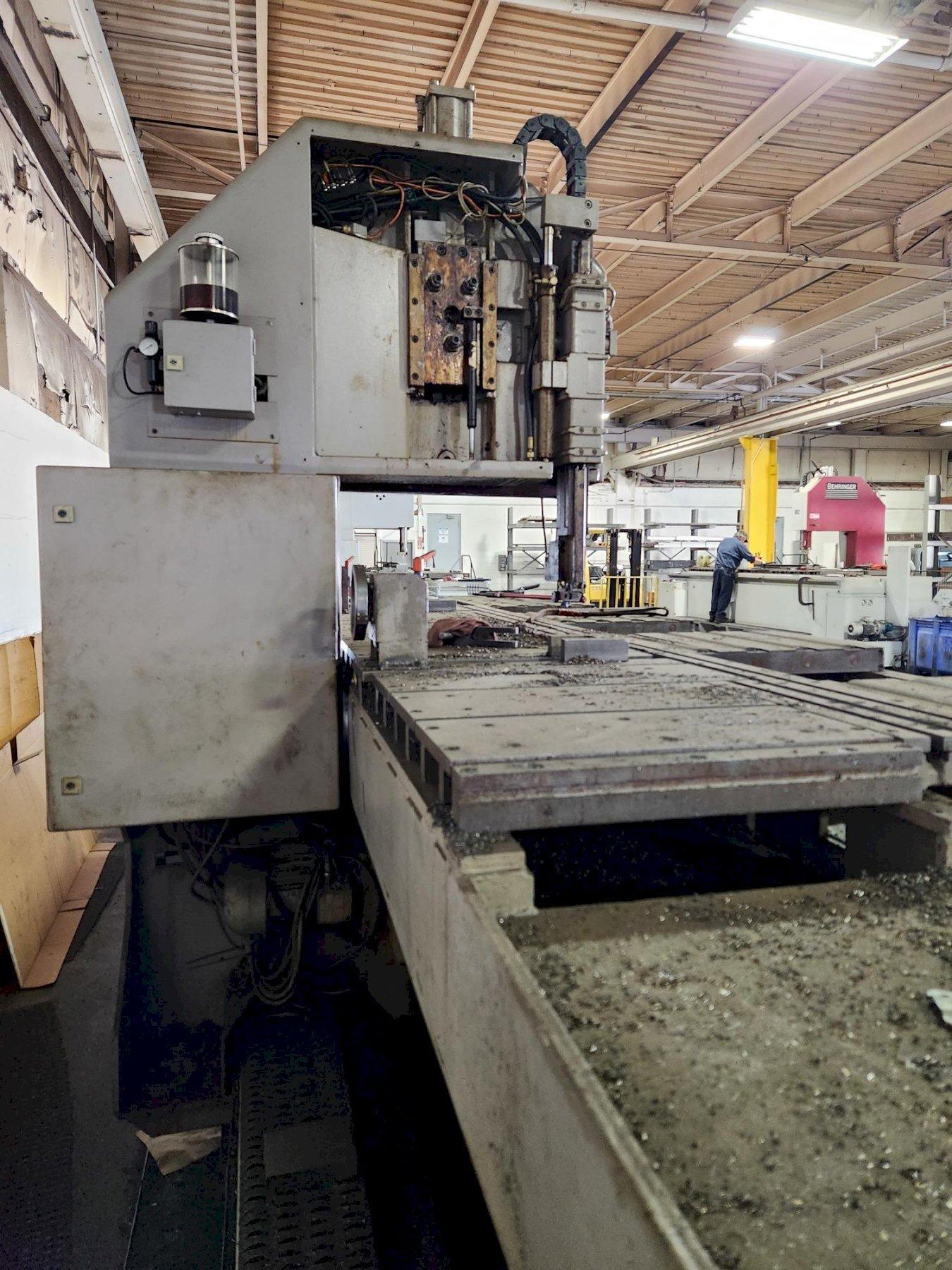 Behringer LPS40-4 VERTICAL BANDSAW/BLOCK SAW | Blumberg Machinery Co.