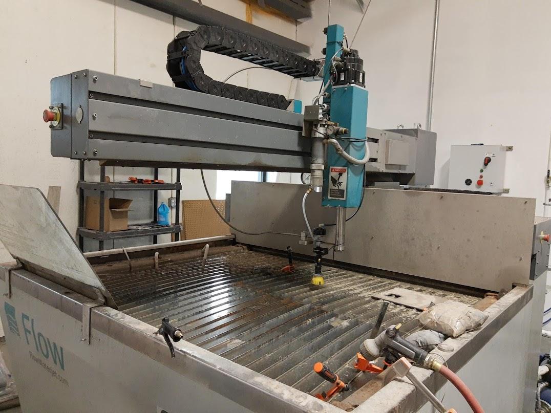 Flow Mach 2 1313b CNC Waterjet Cutting System 131 hours! Used
