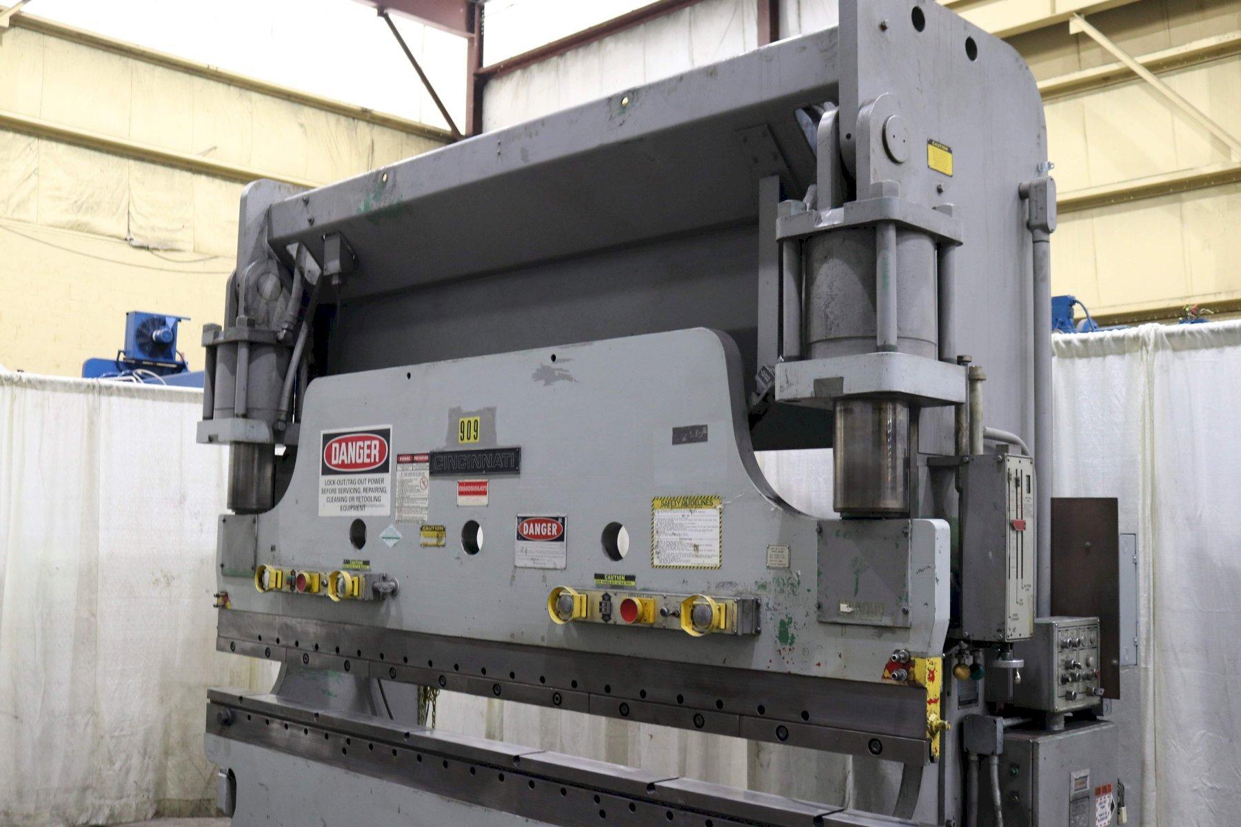 230 TON x 12′ CINCINNATI HYDRAULIC PRESS BRAKE D&D Industries, Inc.