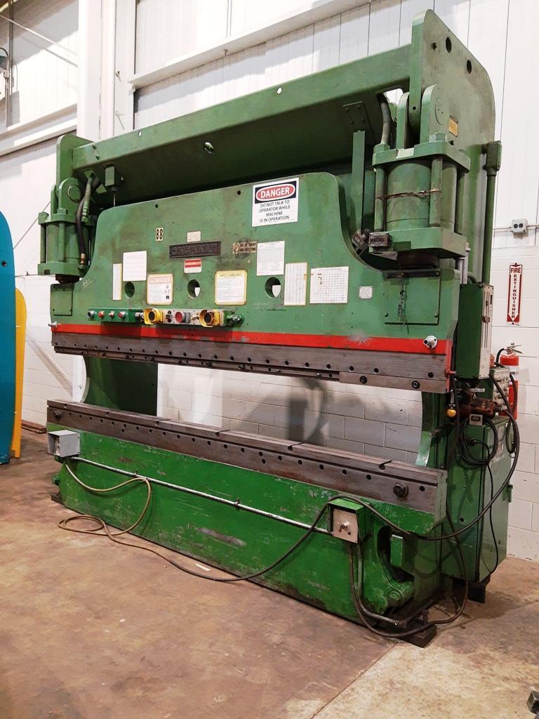 230 TON x 12′ CINCINNATI 230CBx10 HYDRAULIC PRESS BRAKE Blumberg