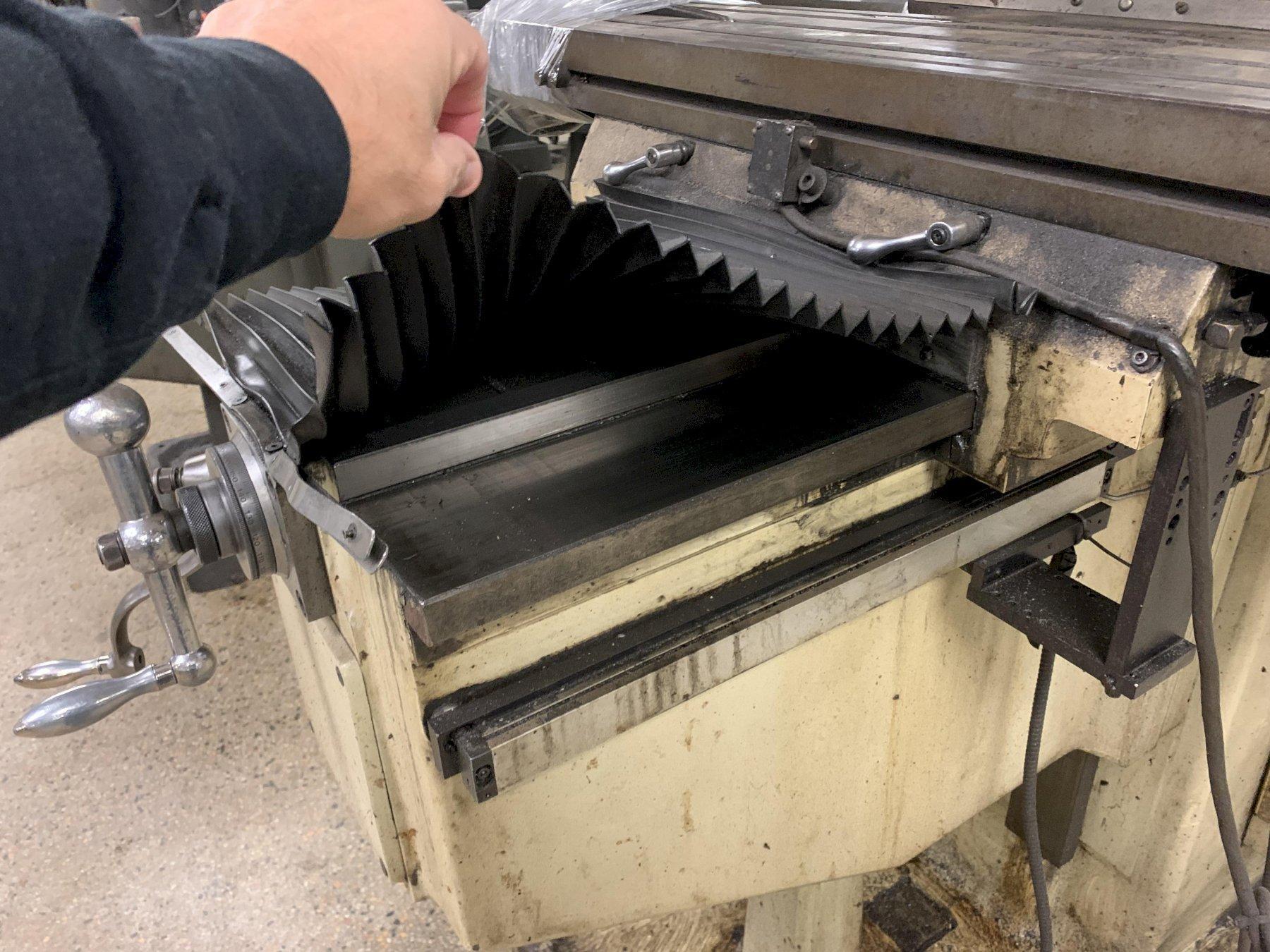 ACER 40 Taper Variable Speed Vertical Milling Machine AMC