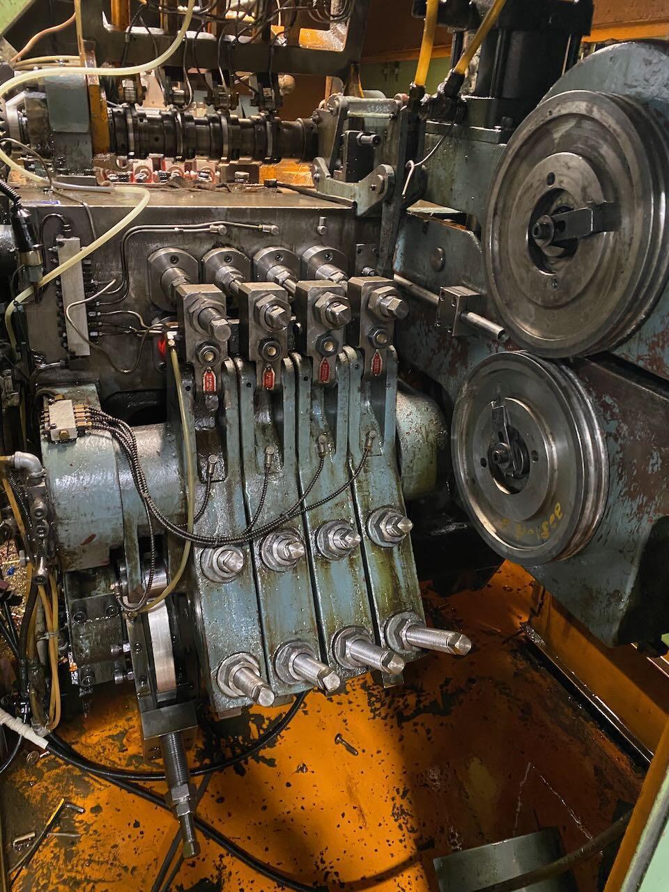 5/16″ Chun Zu Model CBF-84S 4 Die Progressive Cold Header | Hariton ...
