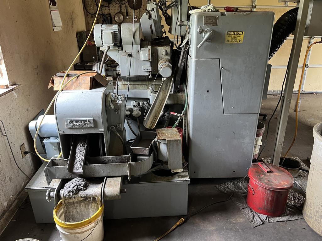CINCINNATI CENTERLESS GRINDER w/ MIST BUSTER. STOCK 0523423. G2000