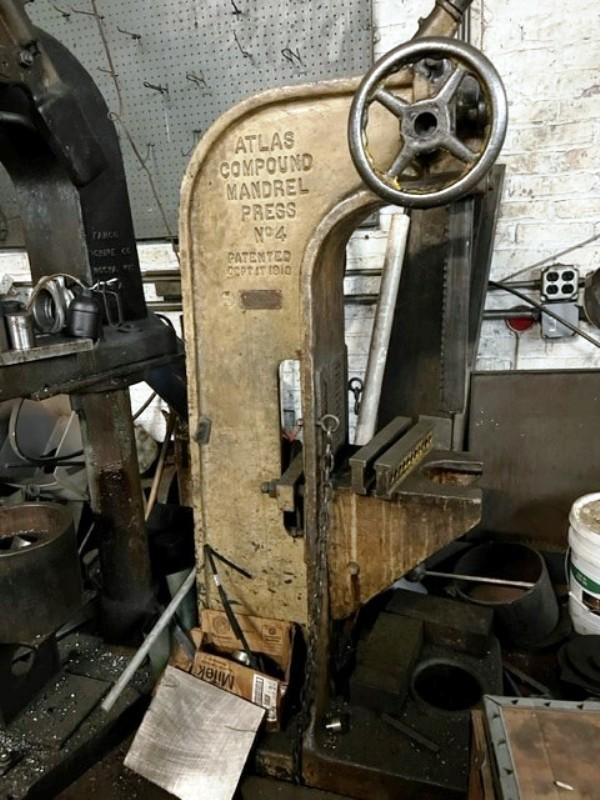 12 TON ATLAS MODEL NO. 4 ARBOR PRESS Blumberg Machinery Co.