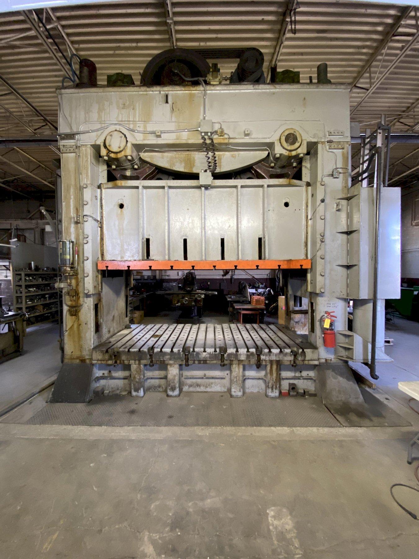 500 TON BLISS STRAIGHT SIDE PRESS, 18" STR, 29" SH, 5" ADJ, 124" X 60" BA, 17 SPM