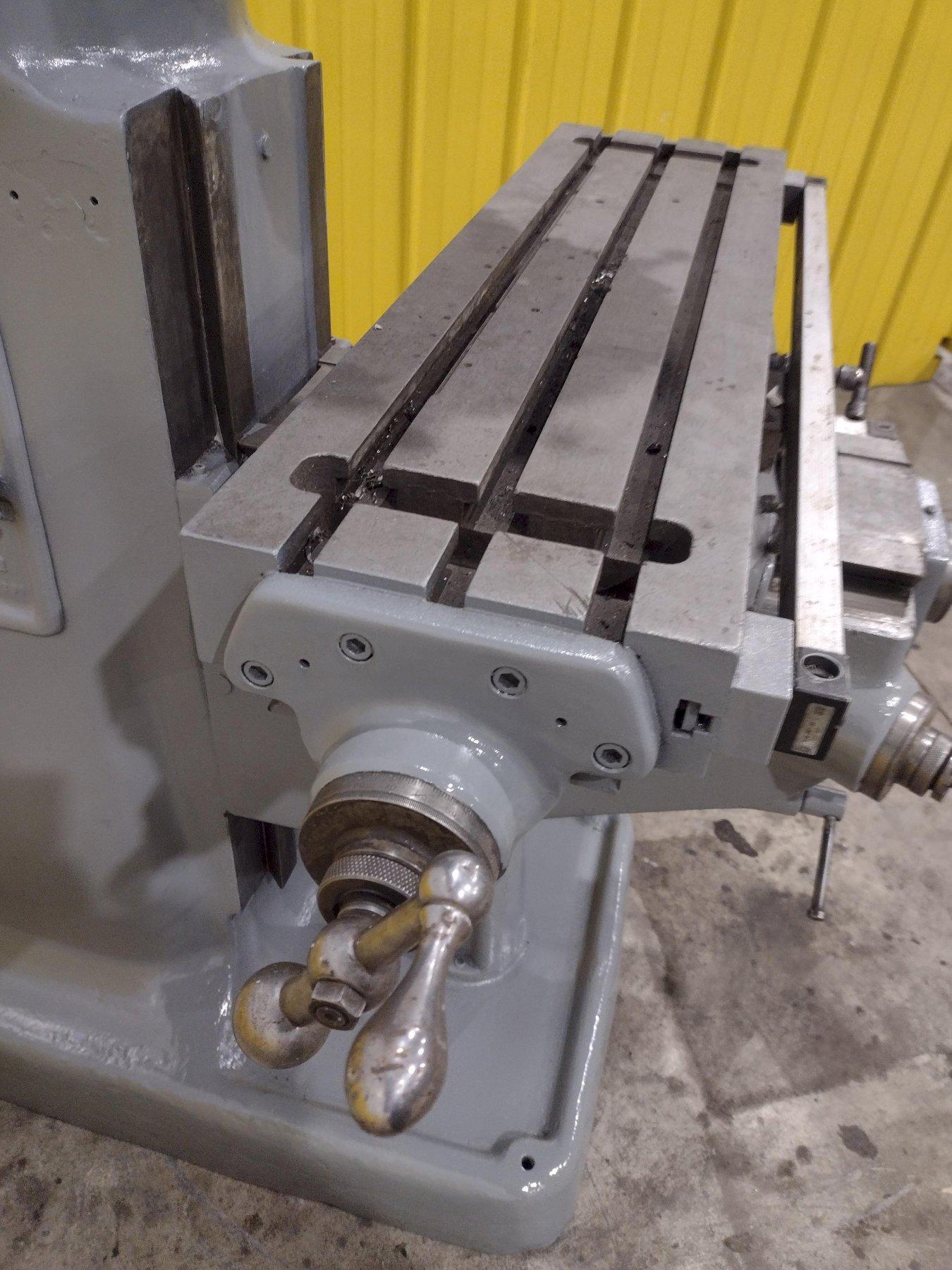 BRIDGEPORT VERTICAL KNEE MILL: STOCK #22361