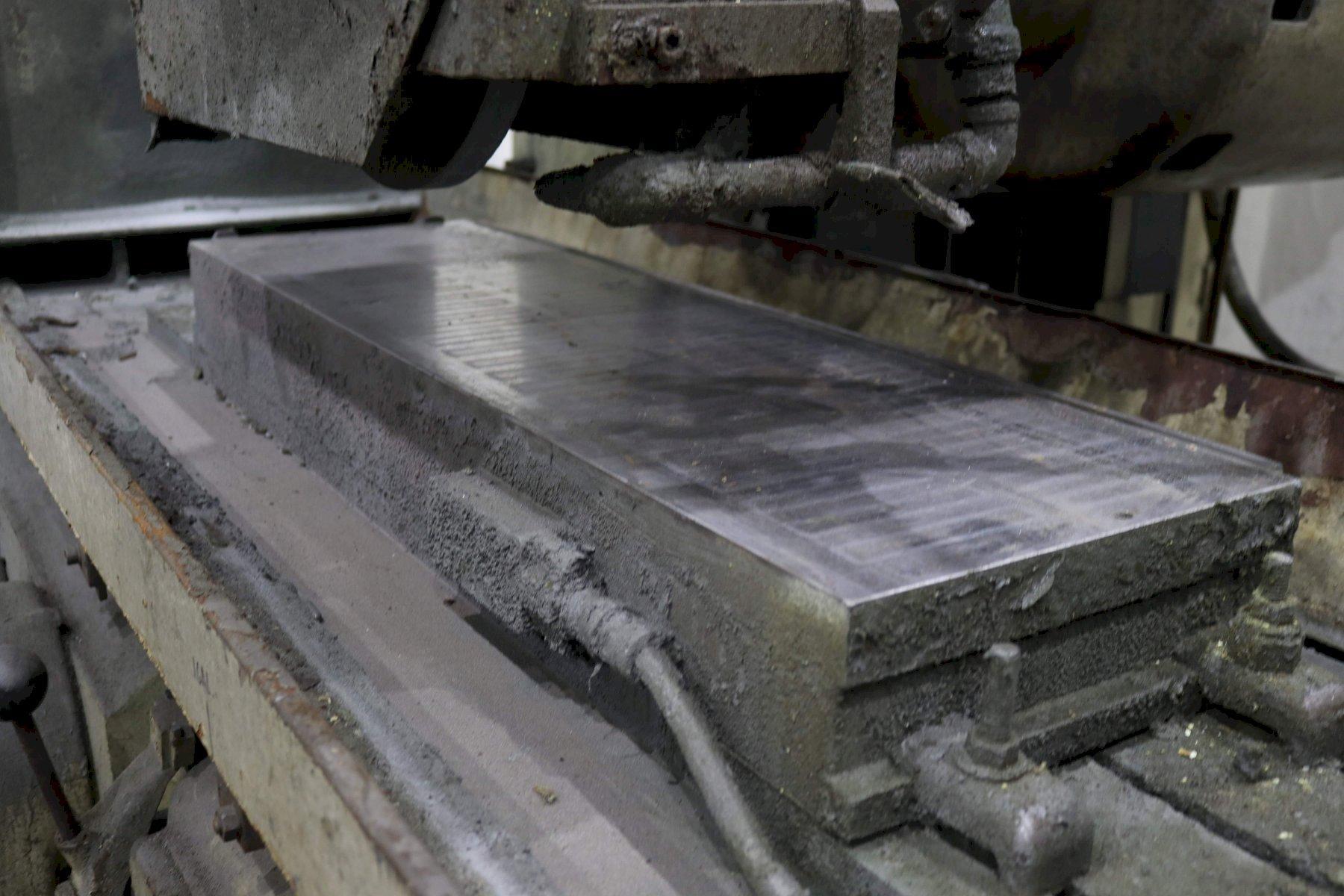 THOMPSON C Grinders, Surface, Horizontal Machine Hub