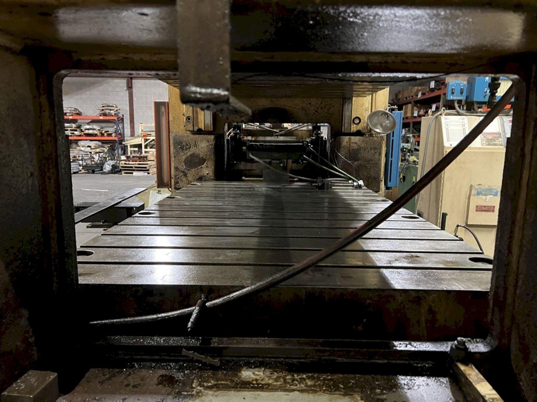 300ton Niagara SE23008448 UH, 330 ton Straight Side Double Crank Mechanical Press For Sale