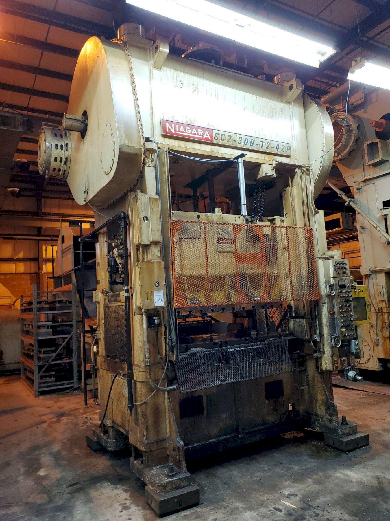 300-ton-niagara-sc2-300-72-42p-straight-side-double-crank-mechanical