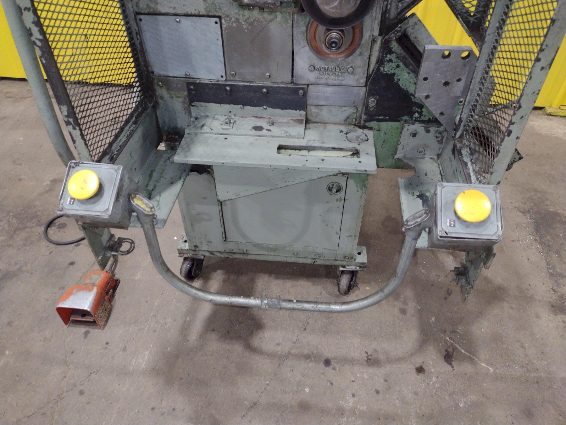 VICTAULIC PIPE GROOVING MACHINE STOCK 19516