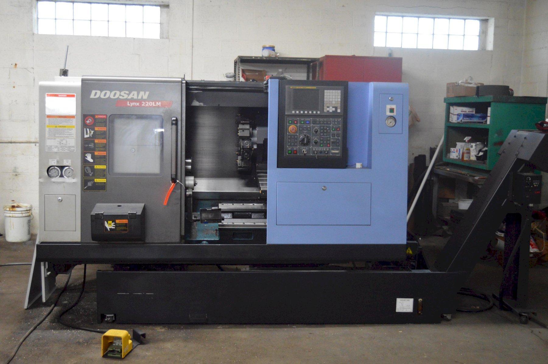 Doosan Lynx 220LMA CNC Lathe, Fanuc i, 6