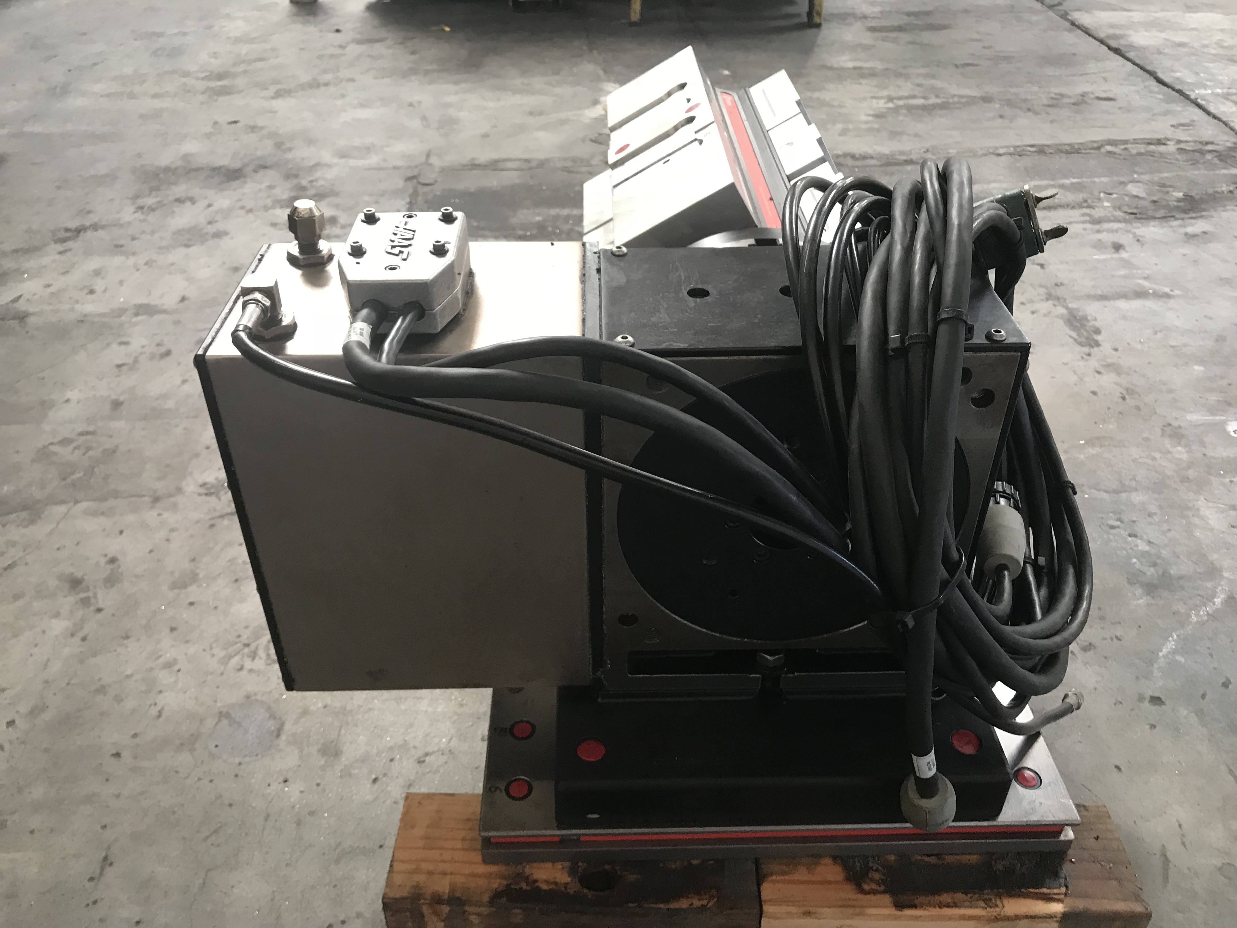 Haas HRT210 Rotary Table with Chick 5ML 104041 MultiLok Indexable