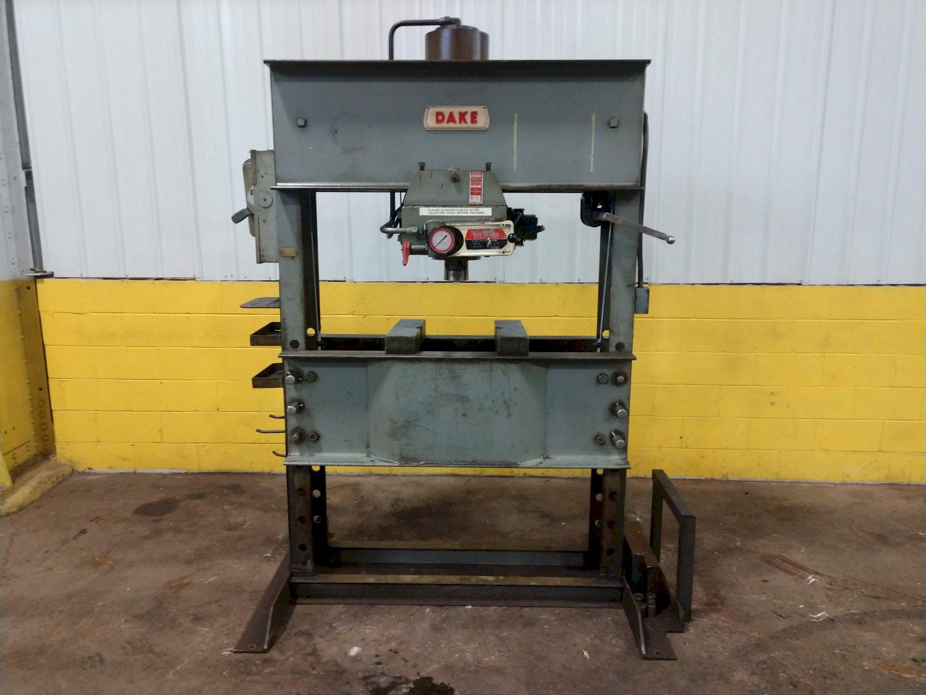 150 TON DAKE MODEL 5151 HYDRAULIC SHOP PRESS STOCK 13589