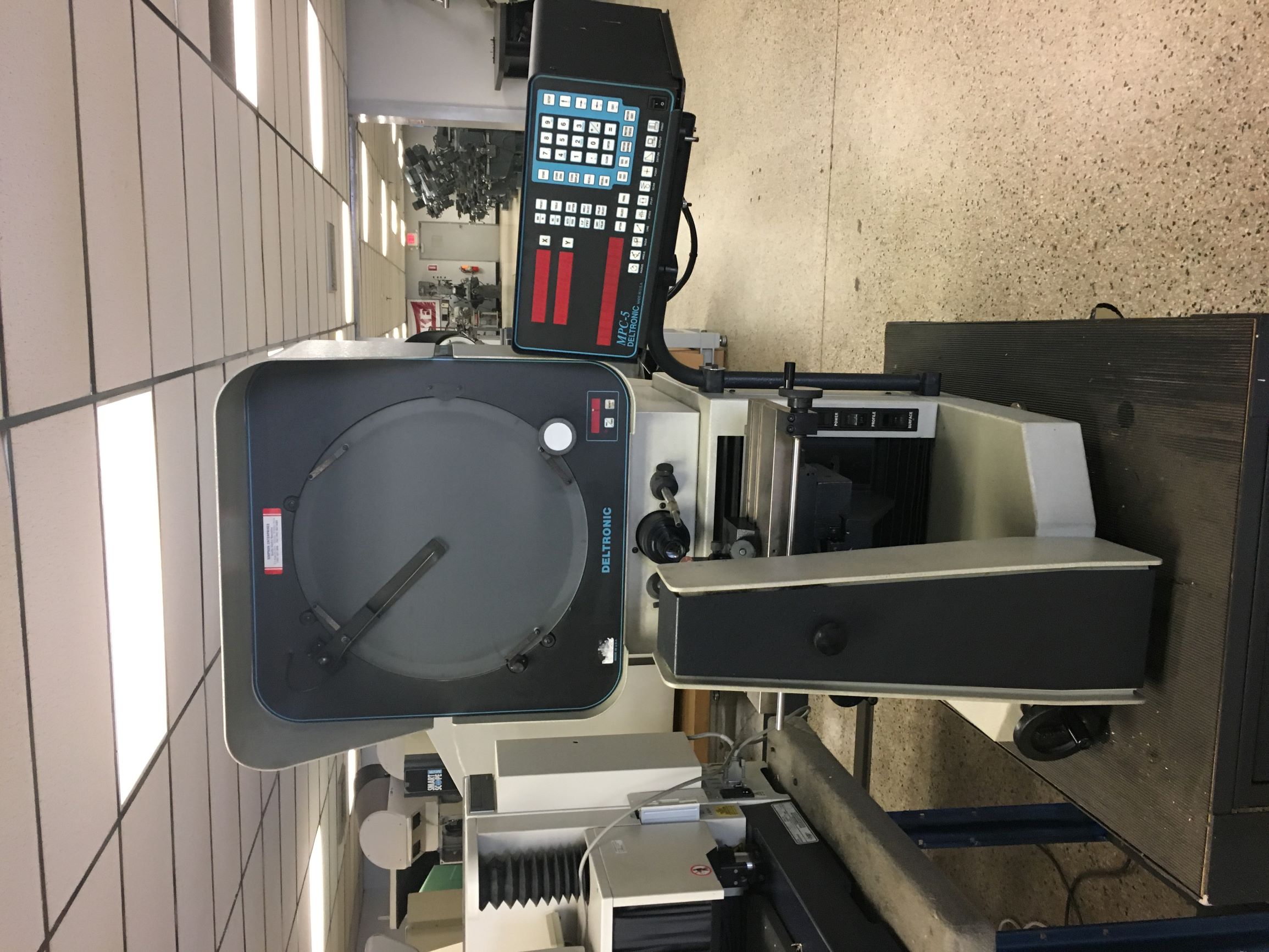 14″ DELTRONIC Model DH214 Optical Comparator, S/N 239073289. | AMC
