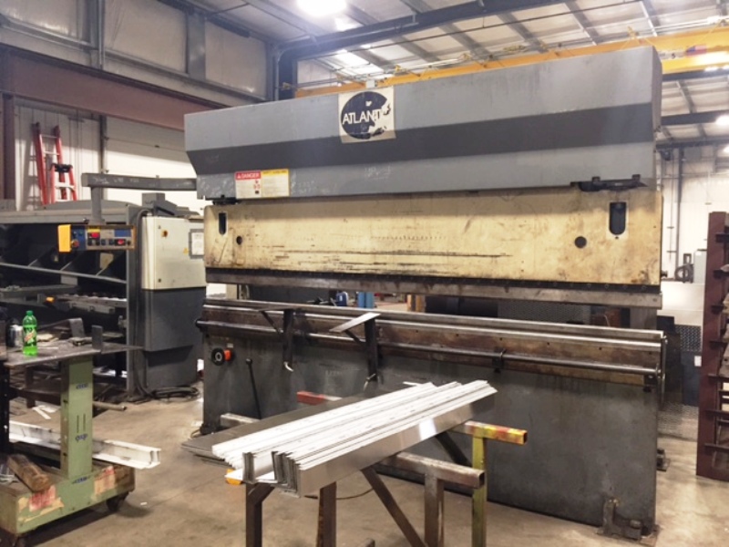 200 TON X 12′ HACO ATLANTIC MODEL HCE2001210 HYDRAULIC PRESS BRAKE