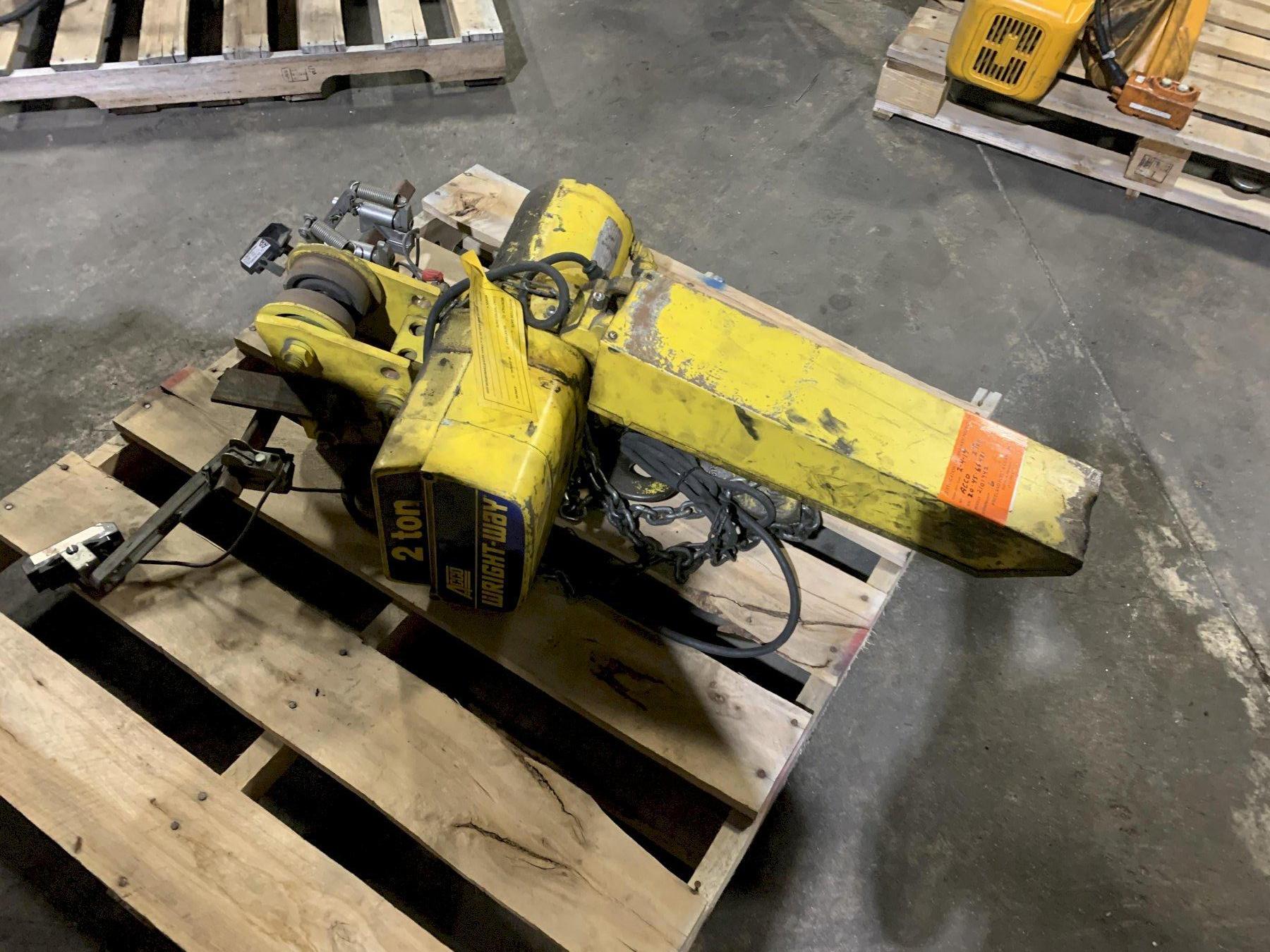 2 TON ACCO WRIGHT WAY CHAIN HOIST STOCK 13620