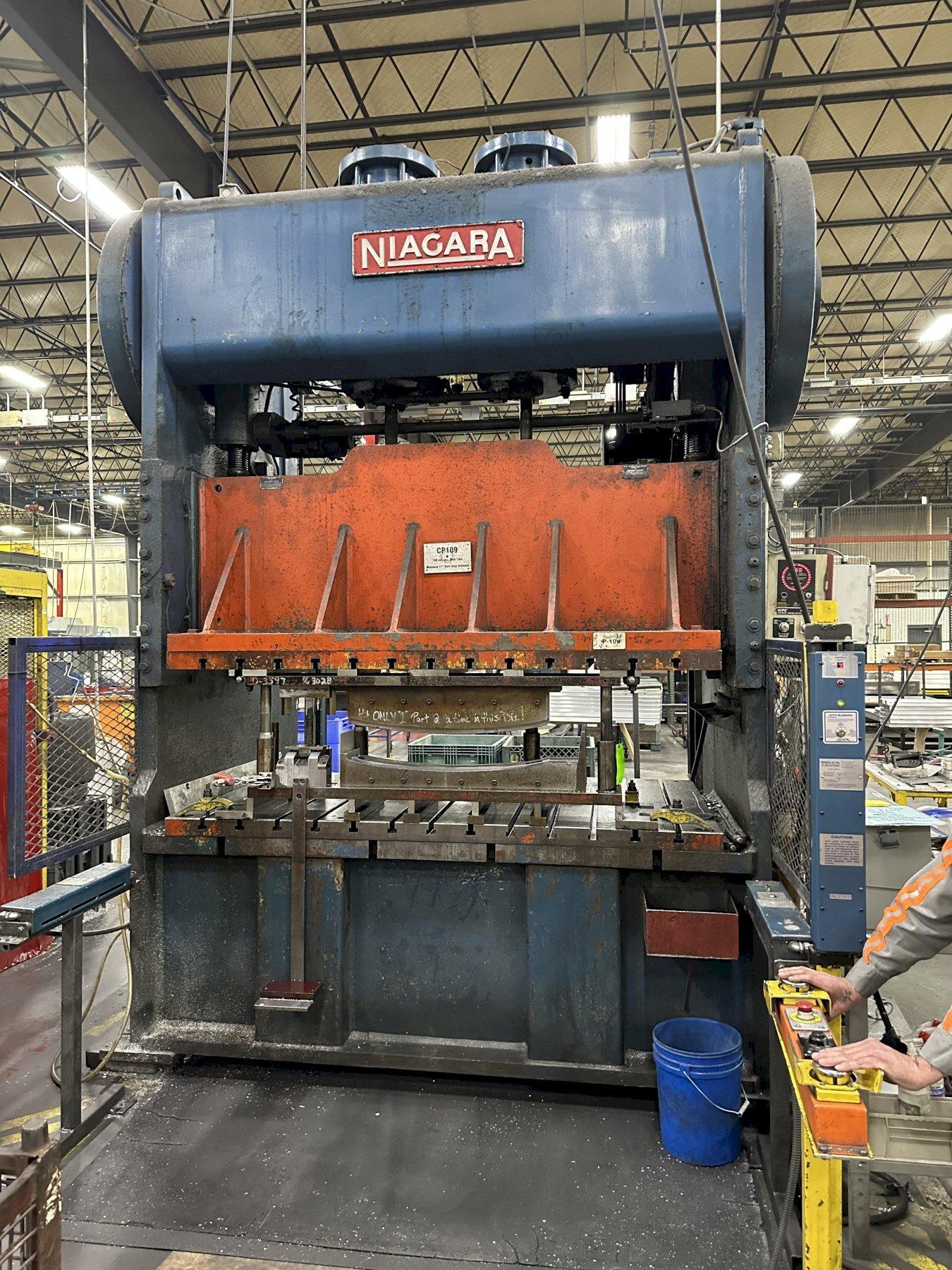 150 TON NIAGARA P2-150-84-48 STRAIGHT SIDE PRESS. STOCK # 0313223