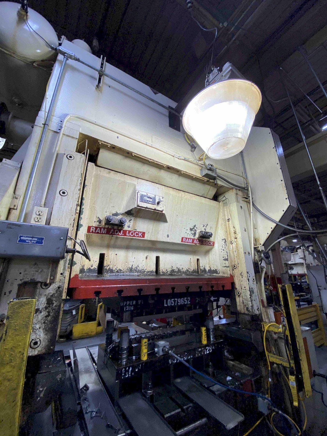 250 TON BLISS SSDC HP2-250-60-42, 8" STR, 18" SH, 4" ADJ, 60" LR X 42" FB BA, 25-100 SPM VARI, 1973, FEED LINE