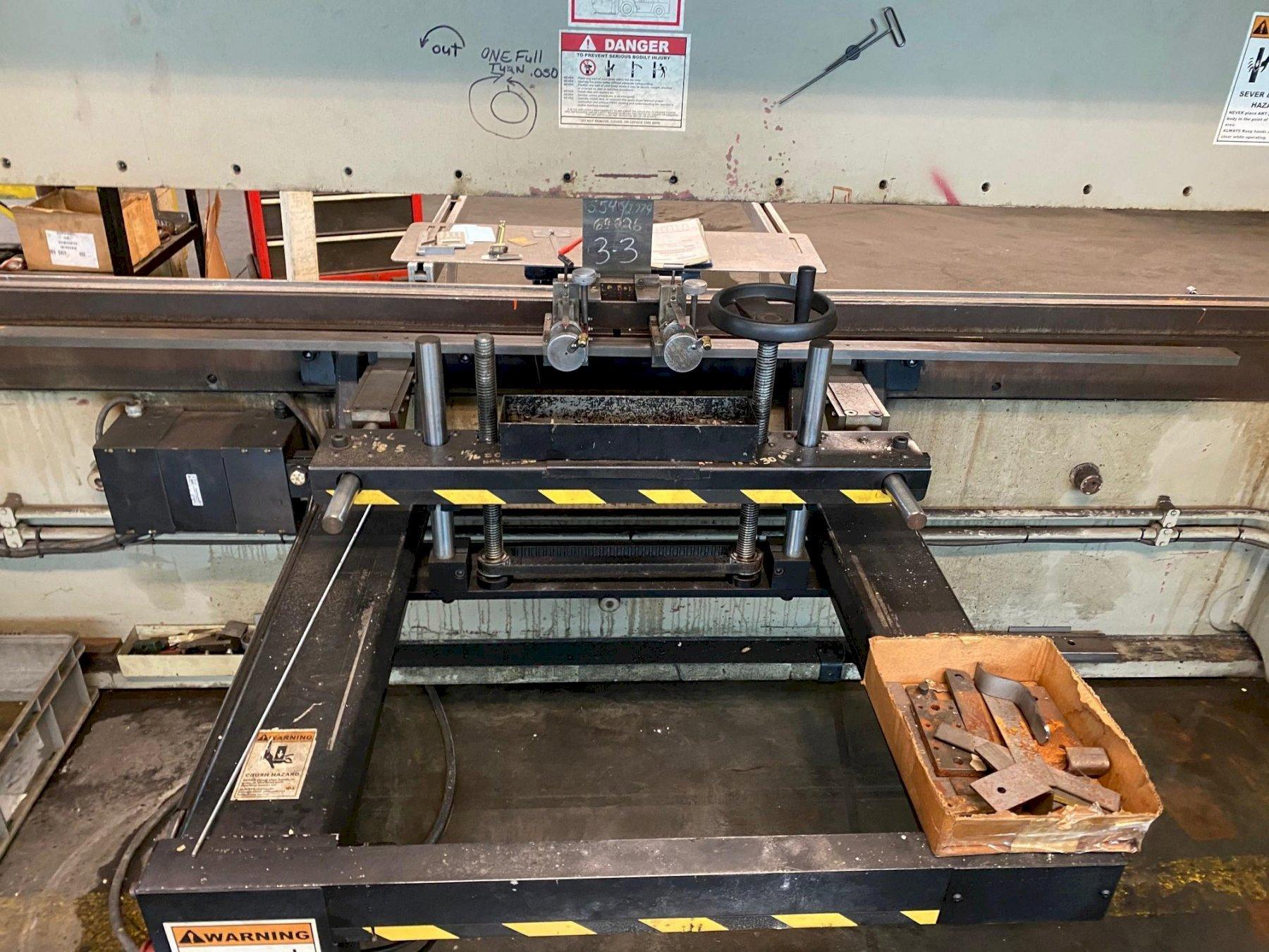 175 Ton x 12′ Accurpress Hydraulic CNC Press Brake G2000 Inc.