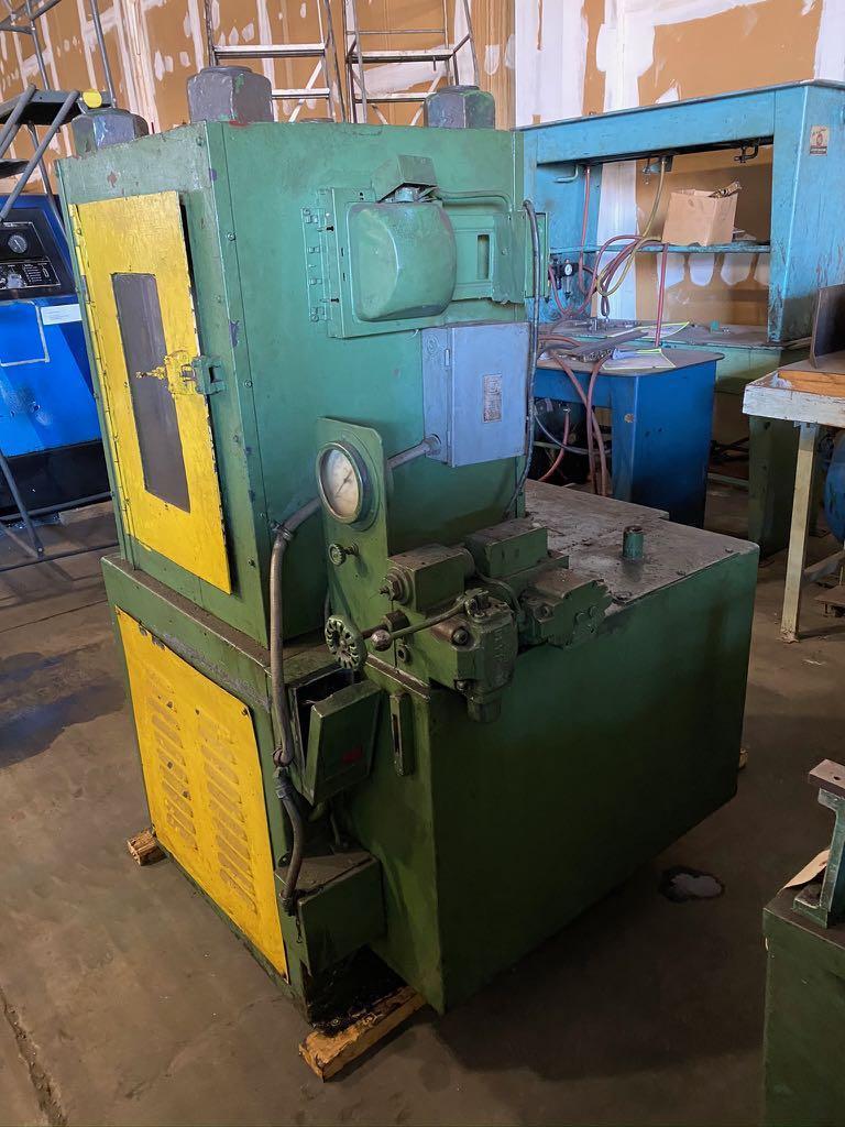 200 Ton Hobbing Press Hariton Machinery Company, Inc.