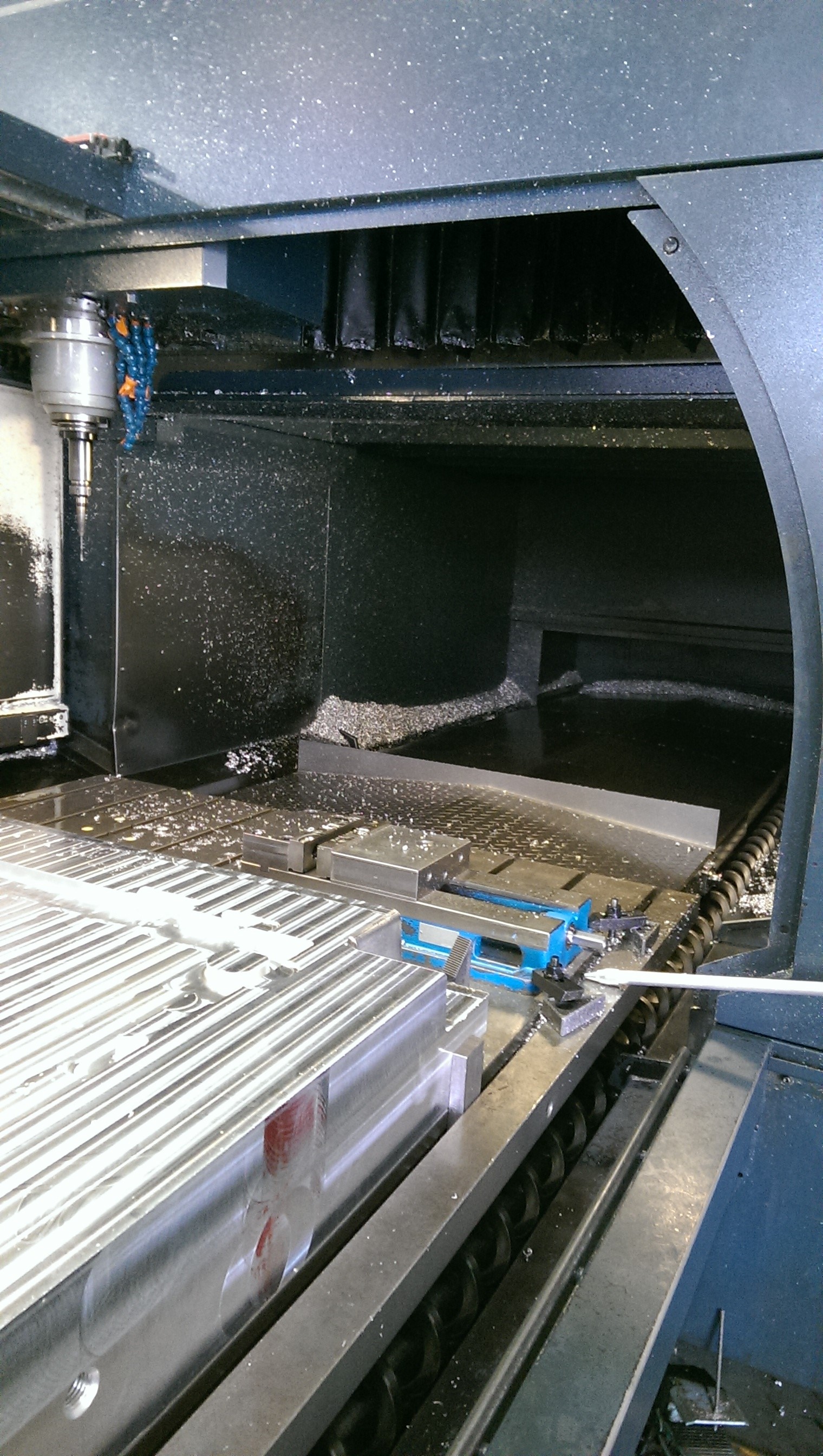 Johnford DMC 3100SH Vertical CNC Bridge Mill G2000 Inc.