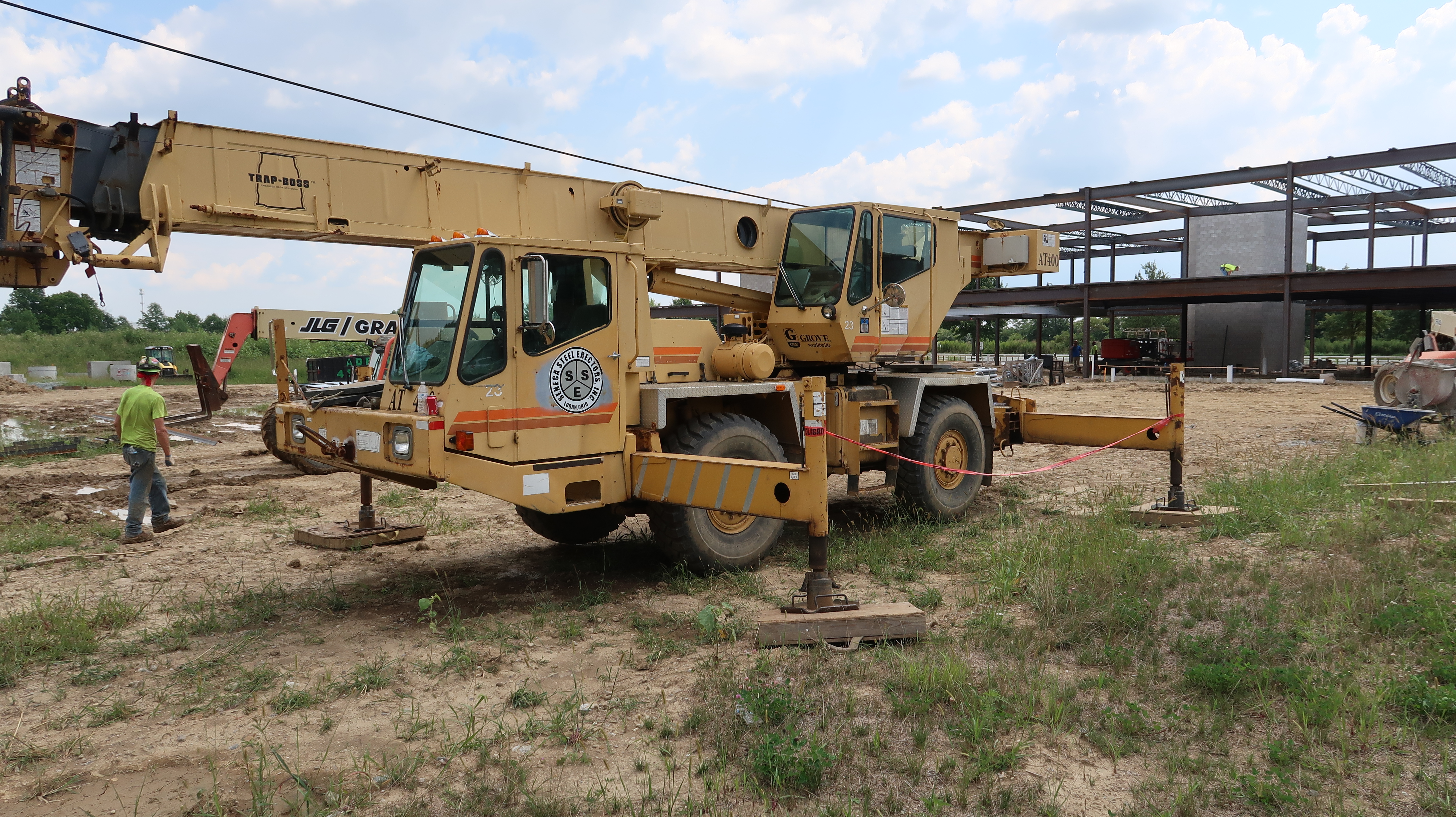 22Ton Grove Crane, Model AT400 G2000 Inc.