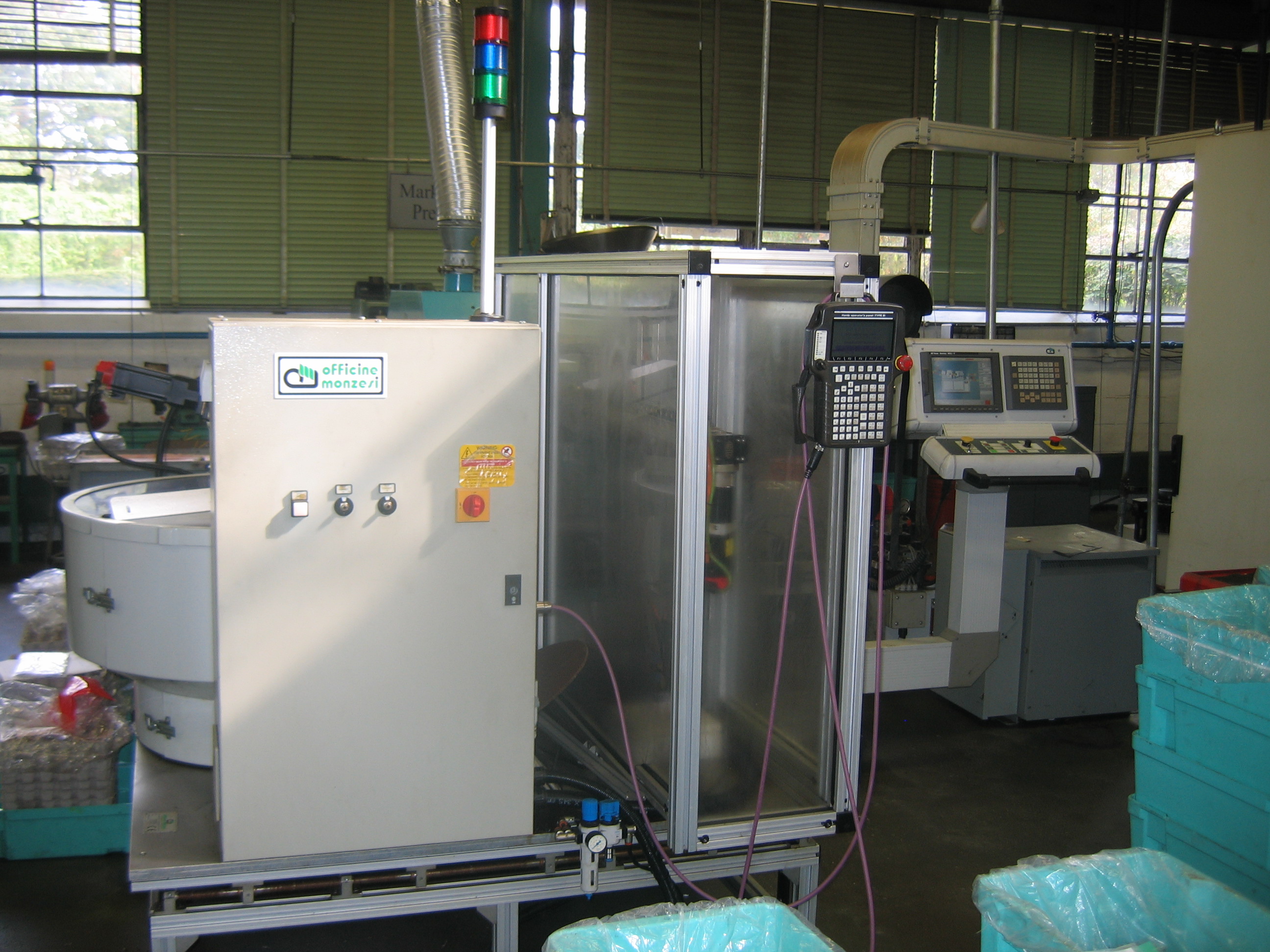 Monza Model 510 CNC Centerless Grinder Hariton Machinery Company, Inc.