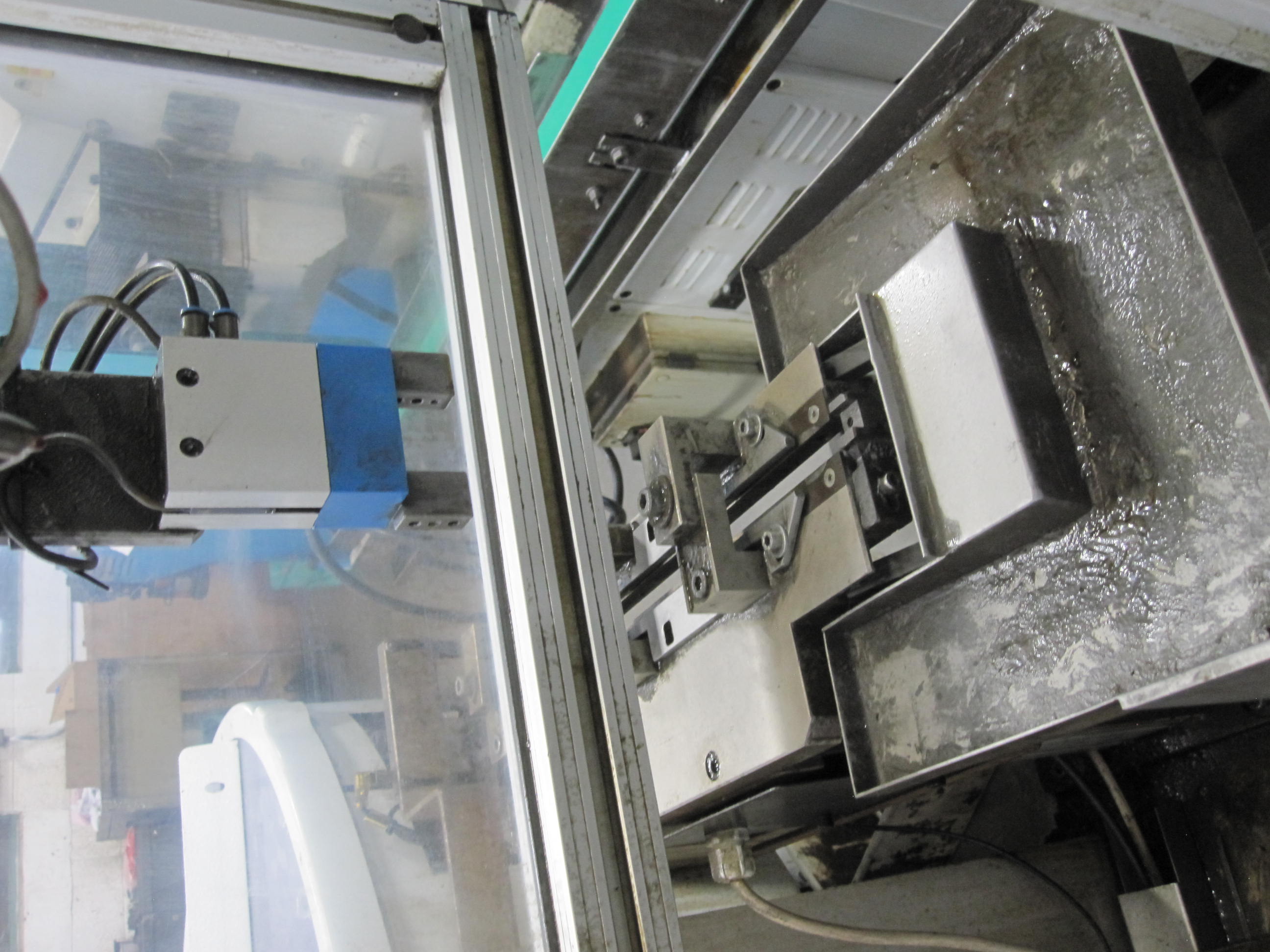 Monza Model 510 CNC Centerless Grinder Hariton Machinery Company, Inc.