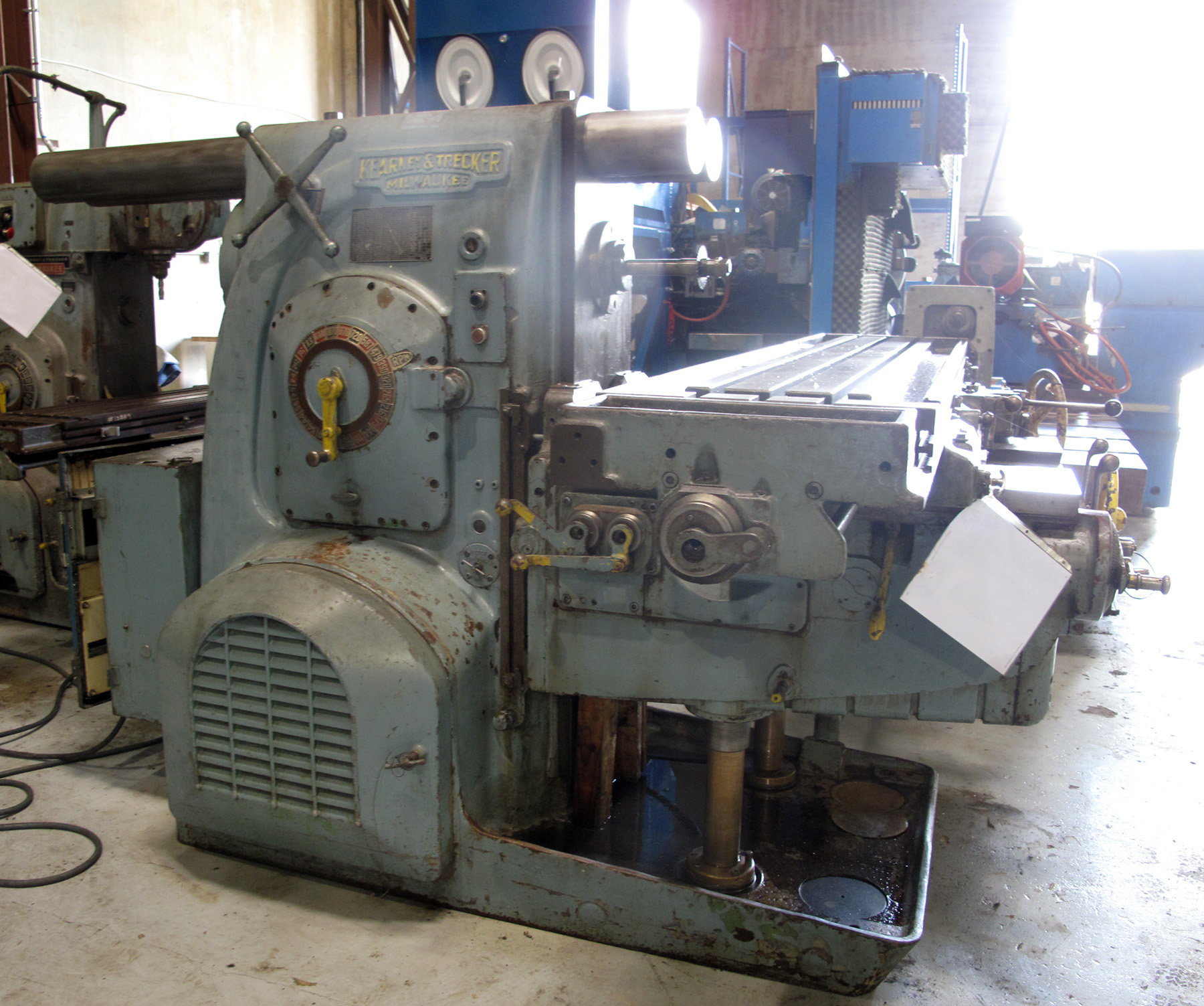 USED, KEARNEY & TRECKER MODEL 425TF PLAIN HORIZONTAL MILLING MACHINE