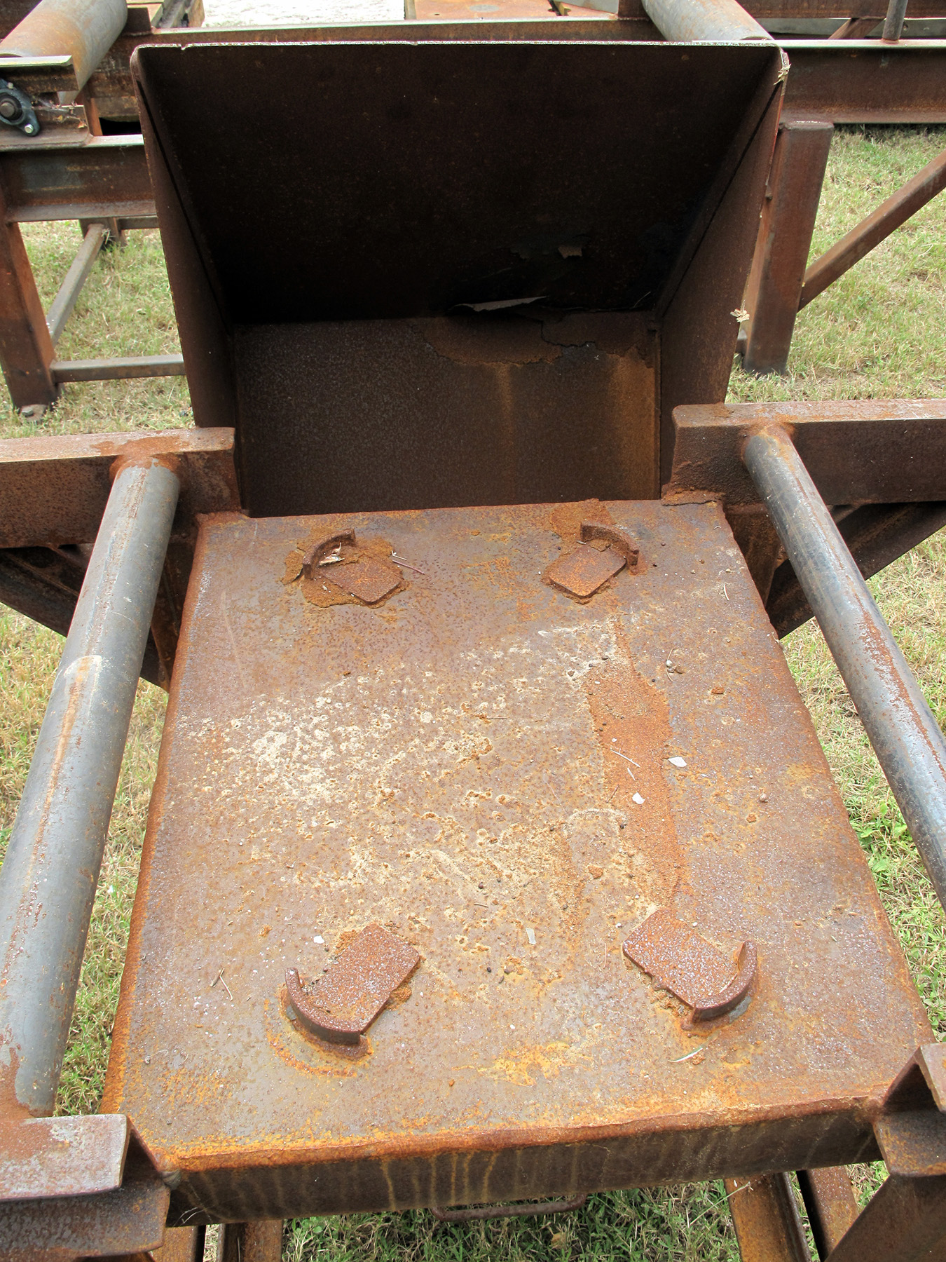 USED, CHOP SAW TABLE WITH INFEED AND OUTFEED SUPPORTS Harris Machine