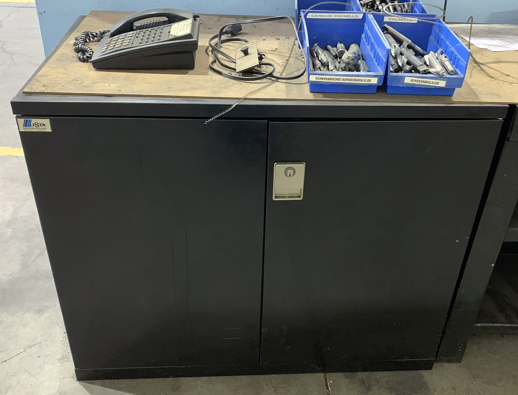 USED, LISTA 2 PULLOUT SHELF Harris Machine Tools