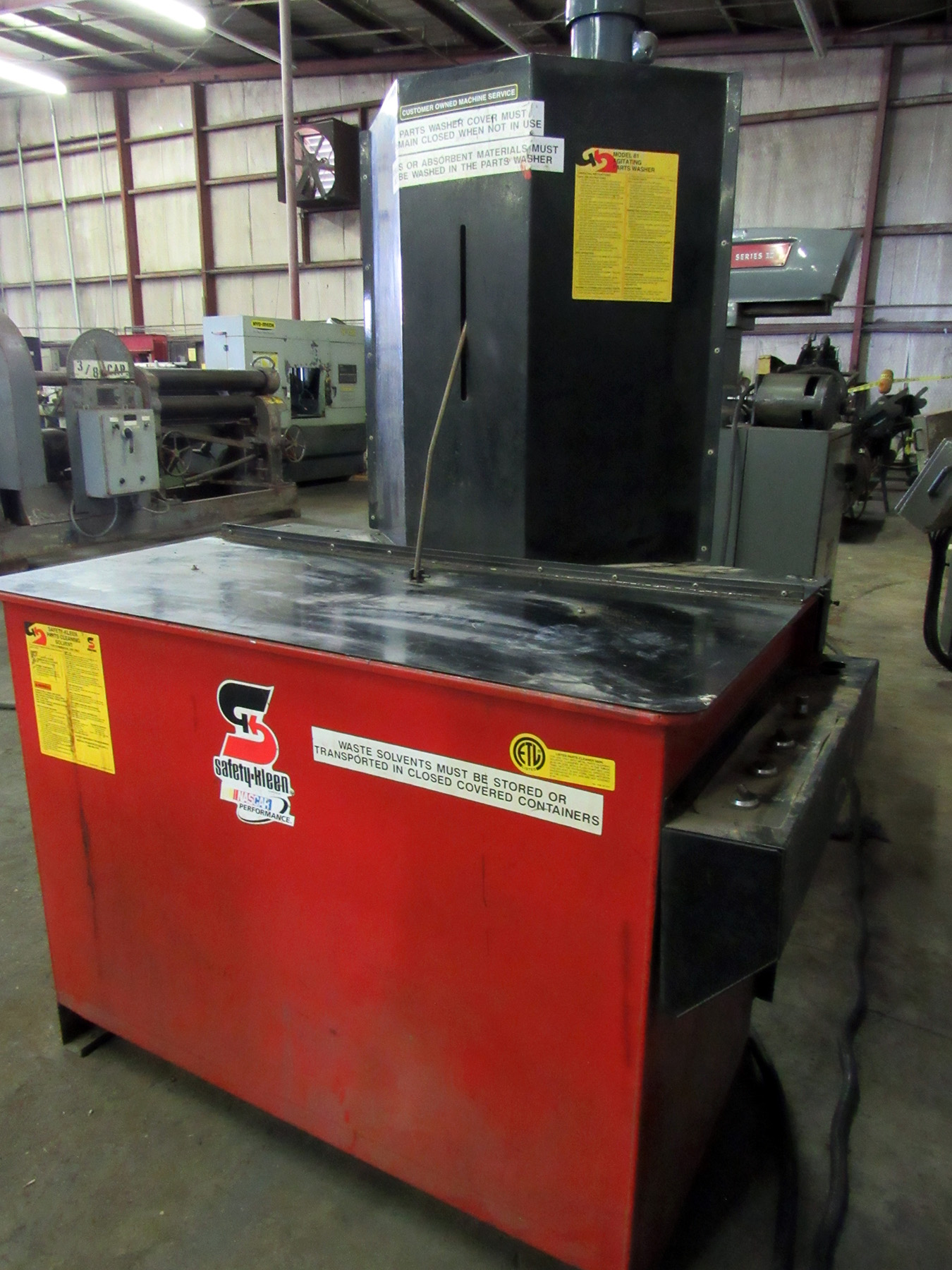 USED, SAFETYKLEEN MODEL 81 SOLVENT AGITATING PARTS WASHER Harris