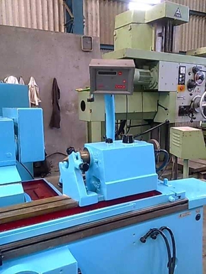 Tos_cyld_grd_bhu-40a-1000_tailstock