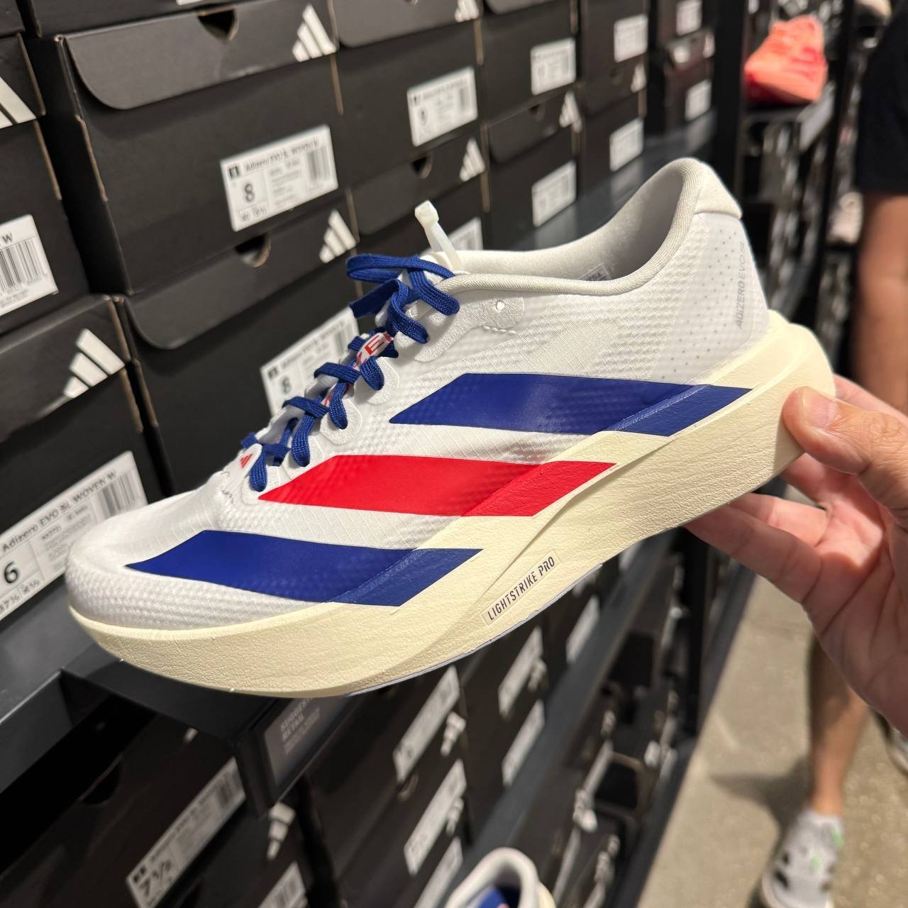 ADIZERO EVO