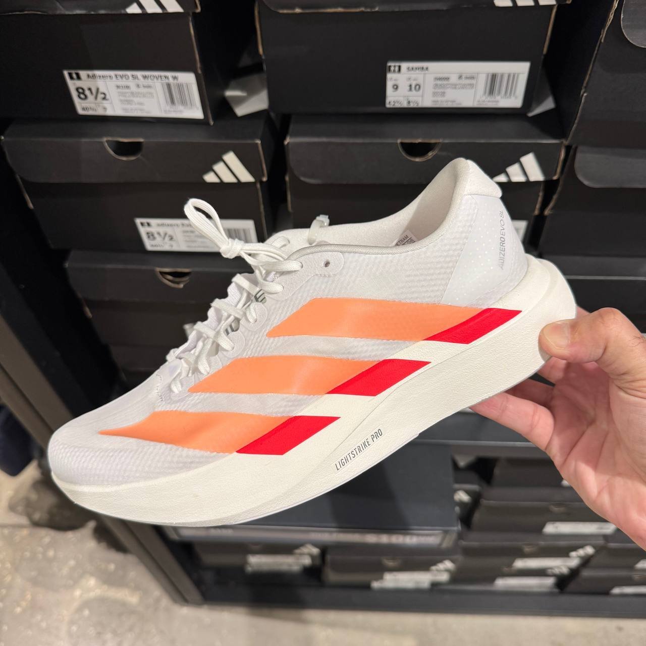 ADIZERO EVO