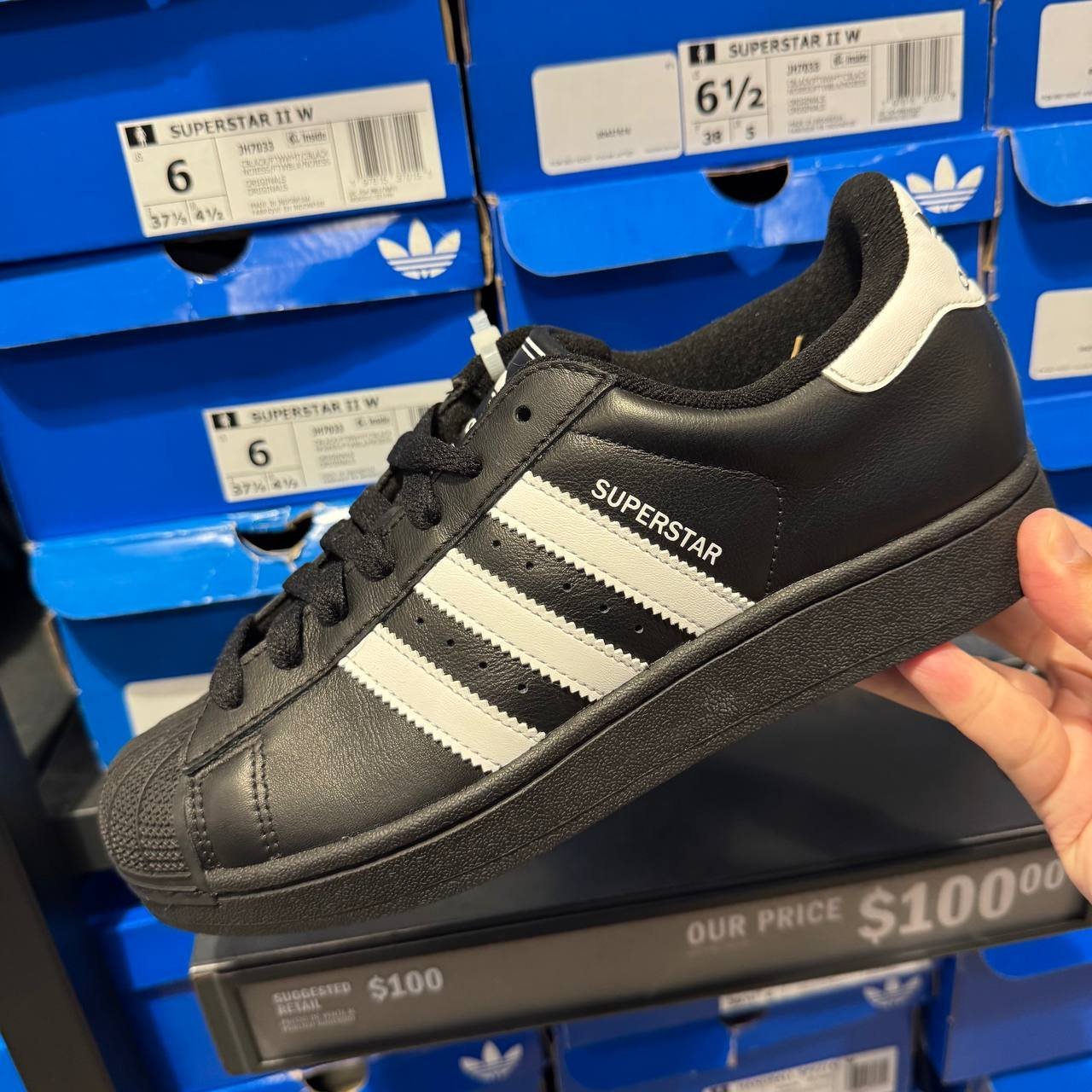 SUPERSTAR