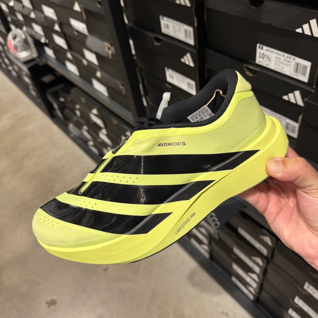 ADIZERO EVO ZIP