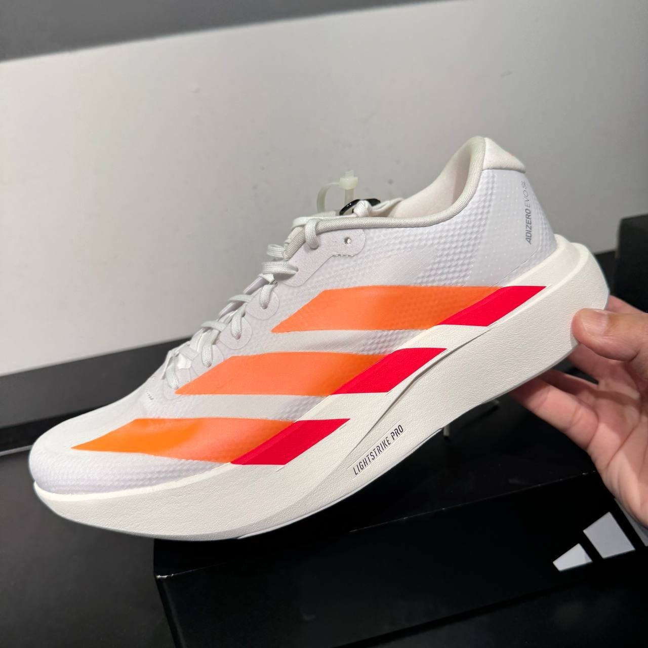 ADIZERO EVO