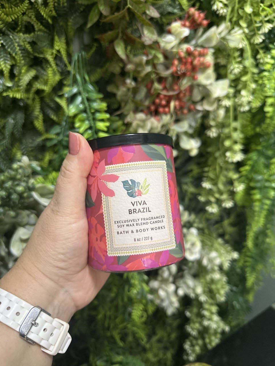 Vela 1 Pavio Viva Brasil -  Coleção países tropicais fragrância tropical, frutada, doce e refrescante, inspirada no Rio de Janeiro. Notas de fragrânciaGoiaba frescaRaspas de maracujáÁgua de coco