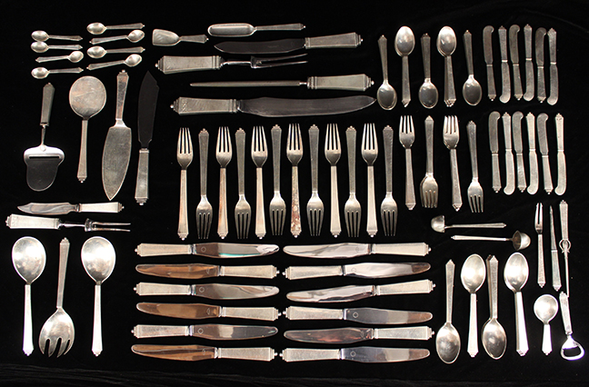 Georg Jensen “Pyramid” 88 pc flatware