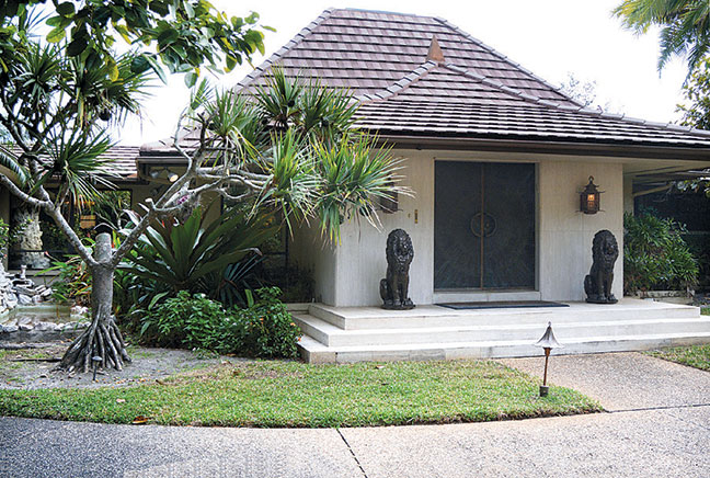 Entry Dori Coggins, Siesta Key, FL home  We have moved the contents of the custom designed mid-century Siesta Key, FL home, of the late Dori Coggins, to our gallery in Plainfield, NH, to be sold at unreserved public auction. Dori entertained with many artists of her day, including friends Philip and Kelvin Laverne among others. Please see video and photos online at www.wsmithauction.com, where we portray this unique collection. 