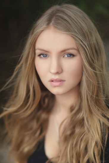 Actors Headshots Session (headshot up to 1/2 length only) - One Male or Female