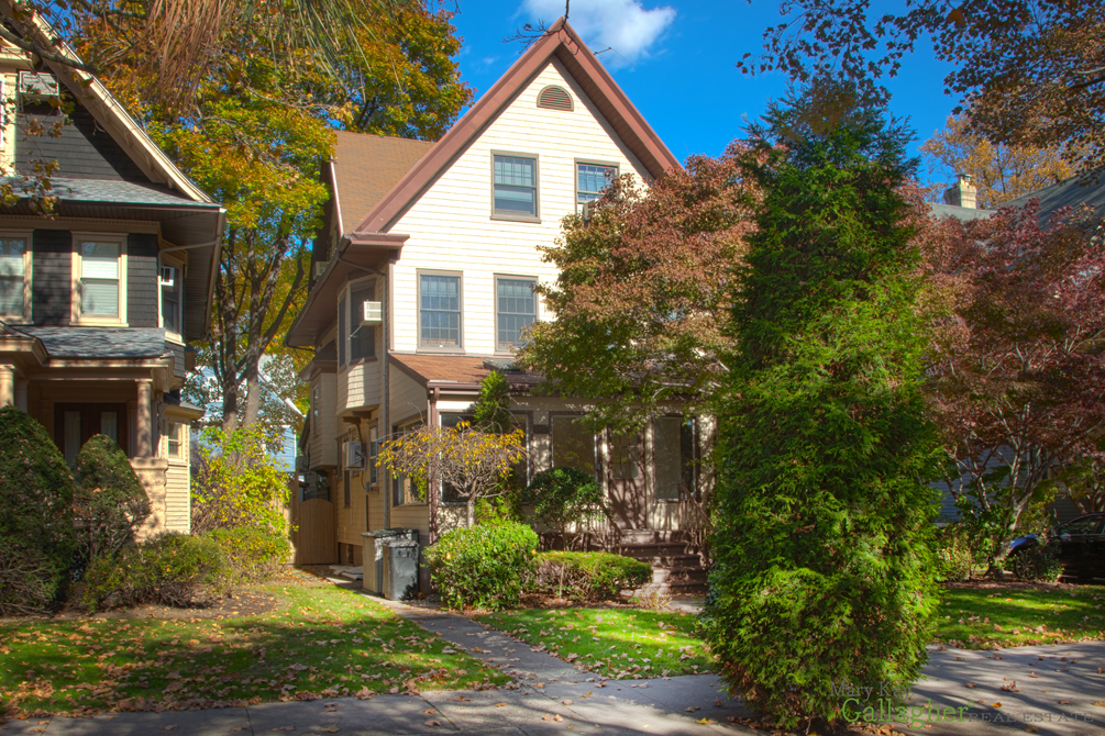 Glenwood Road Gem! Mary Kay Gallagher Real Estate