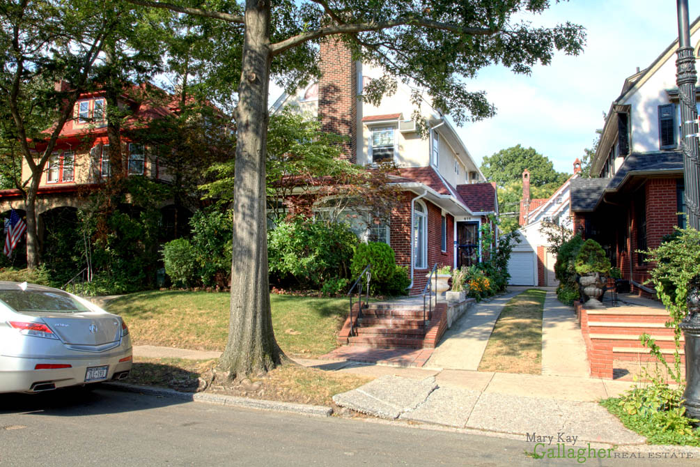 Fresh and Sparkling home in Fiske Terrace Mary Kay Gallagher Real Estate