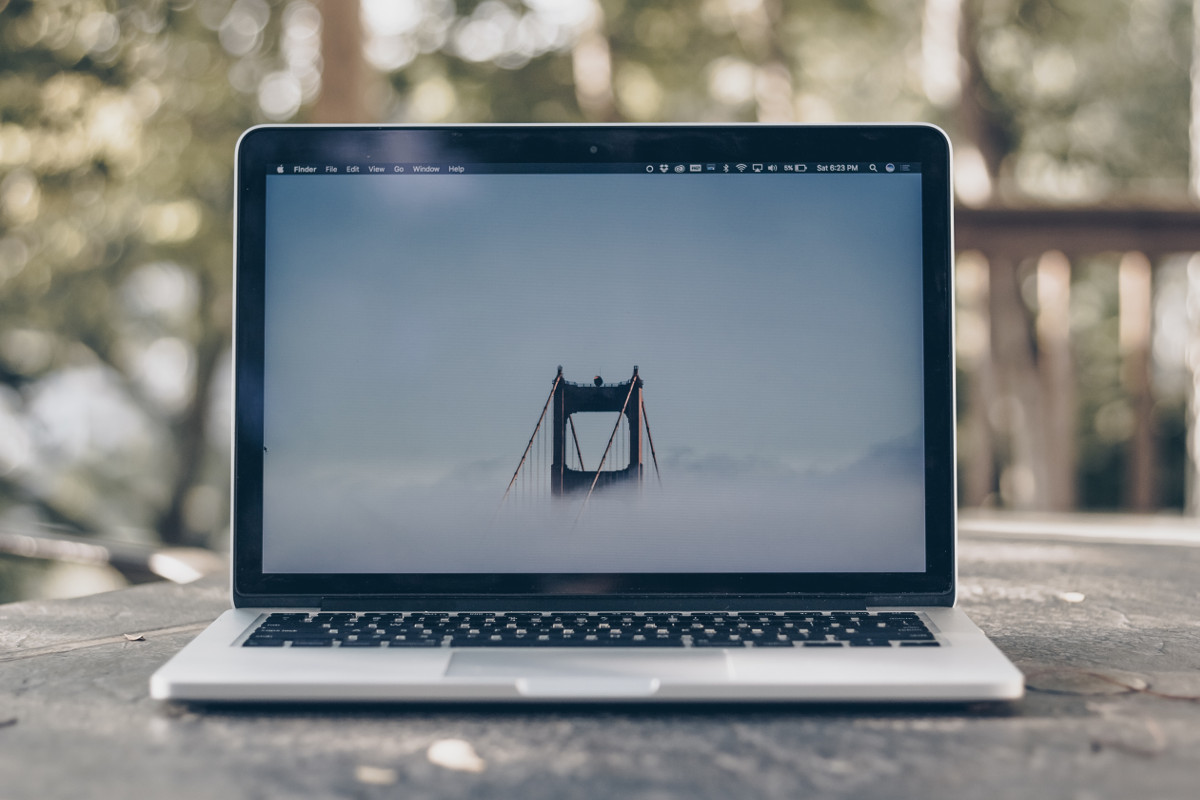 IN THIS POST TEXT RAPS AROUND THE IMAGE