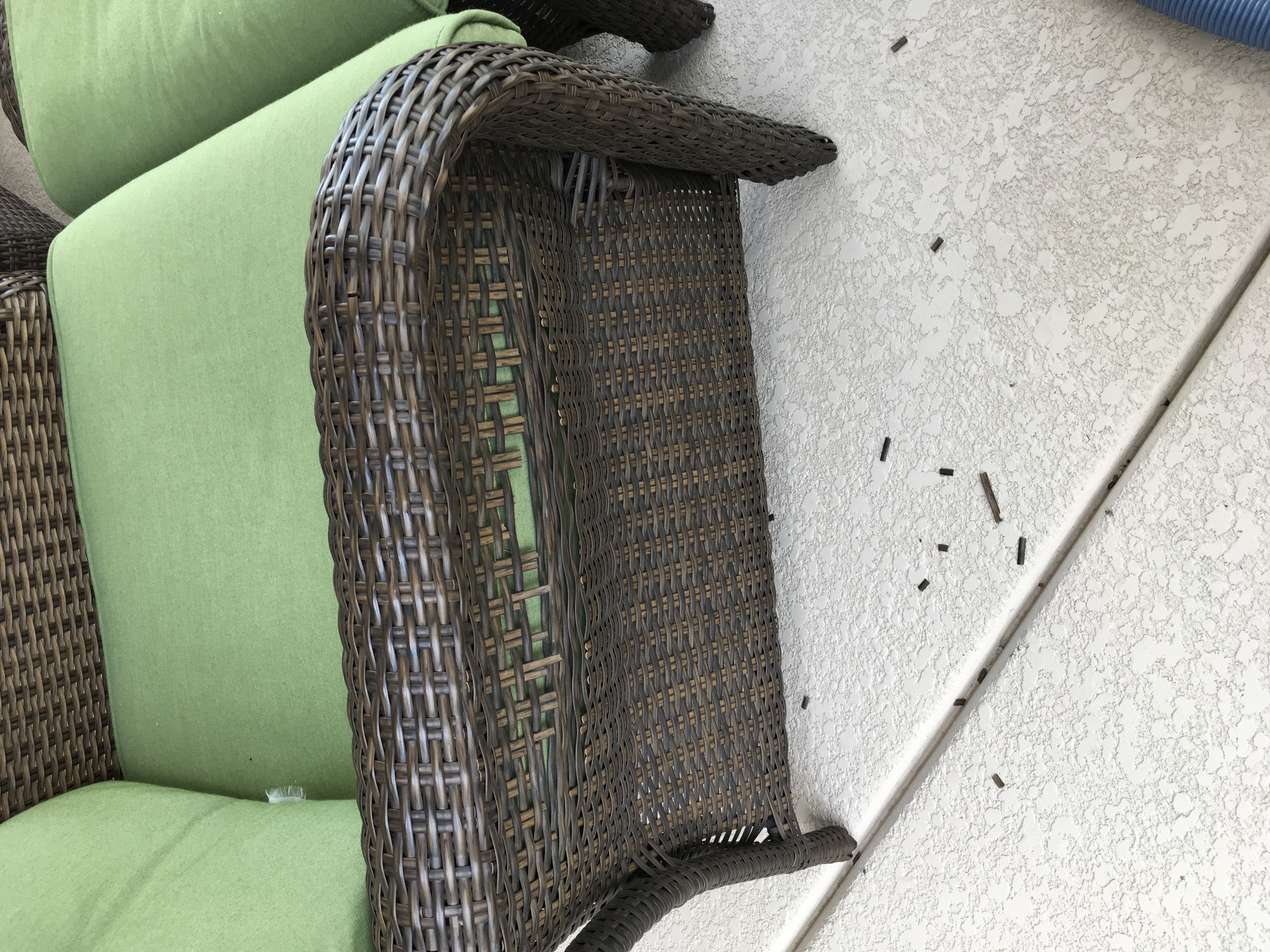 Sawyer 6pc Resin Wicker Patio Furniture Conversation Set (Green) LaZ