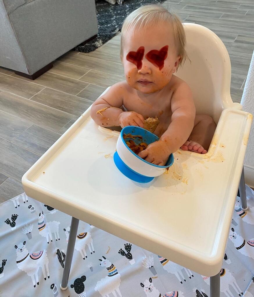 Customer photo attached to Ava Hildebrandt's splat mat review