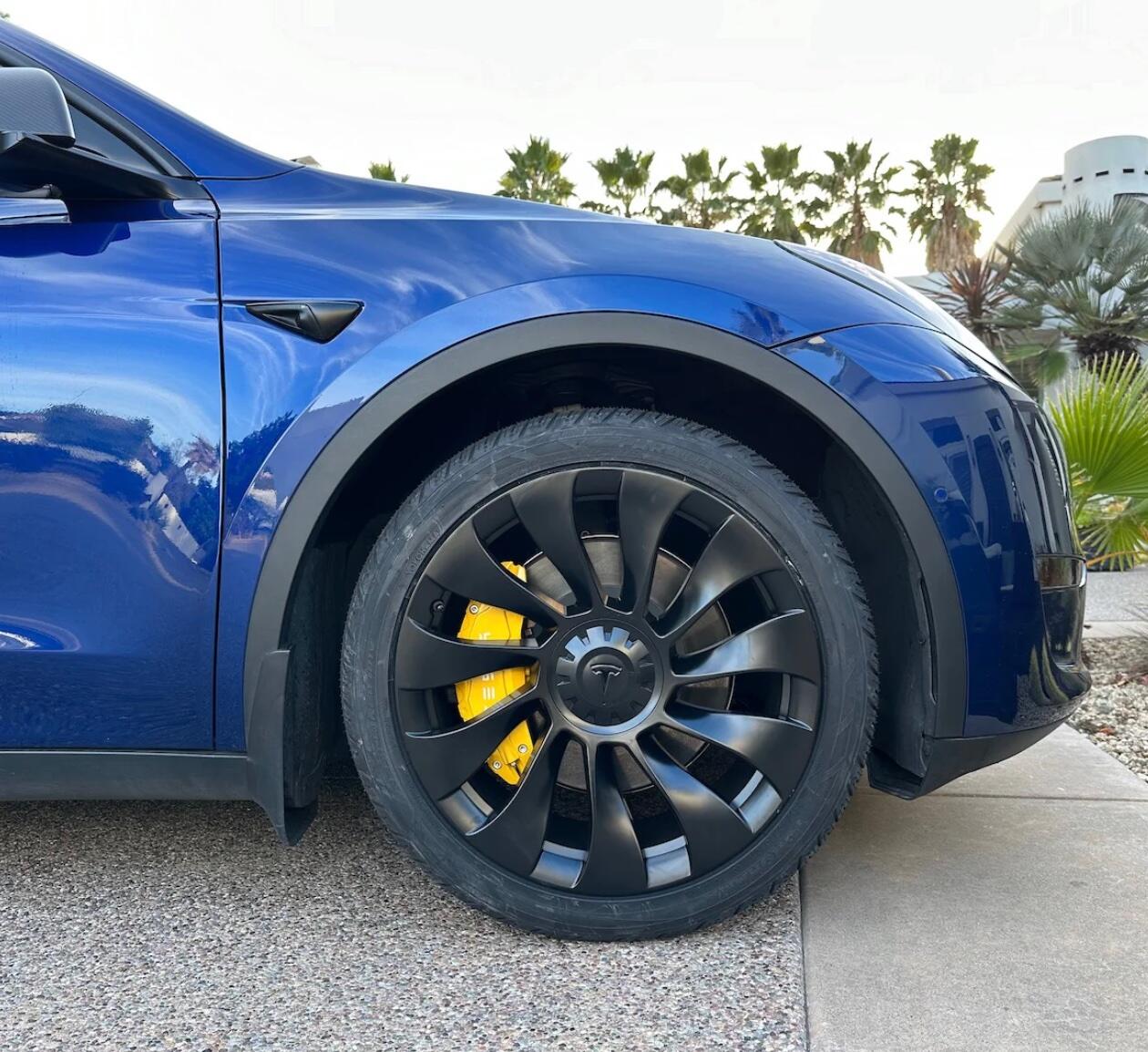 Teslahubs™ Aluminium Caliper Covers customer photo