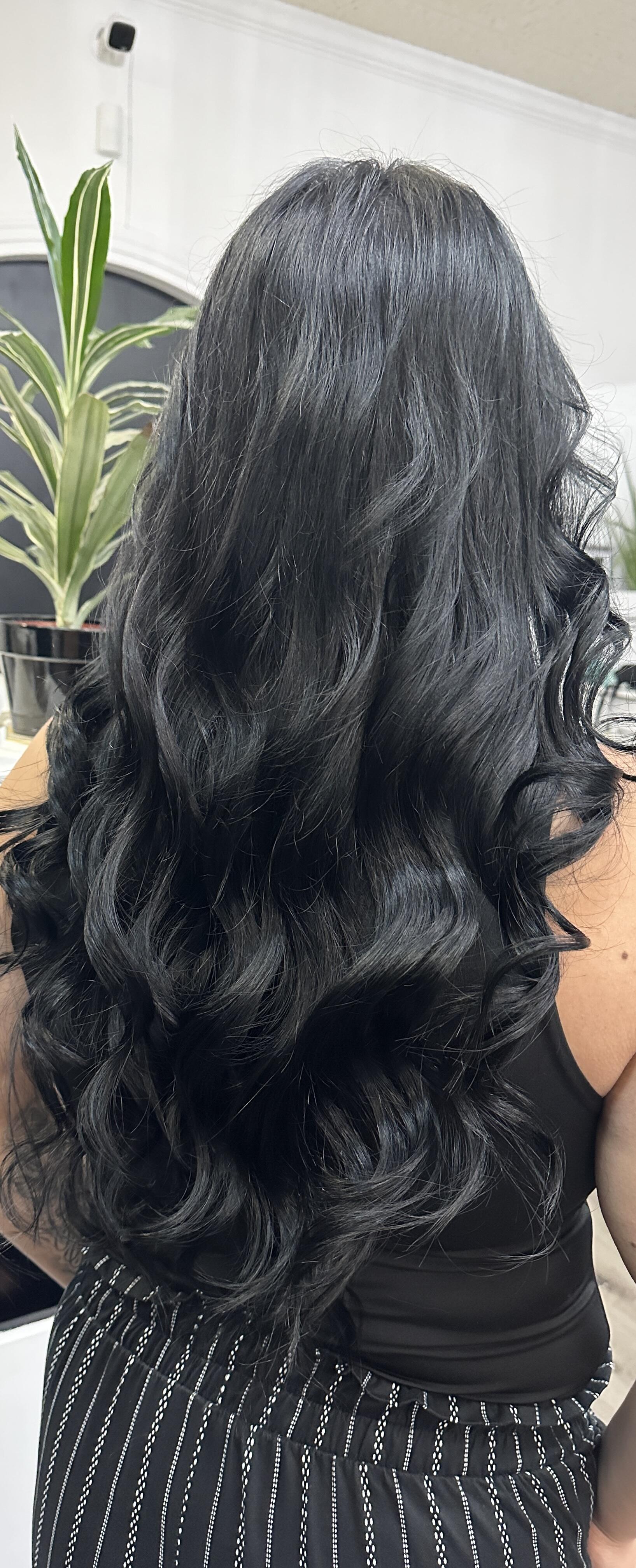 Customer wearing Muse extensions